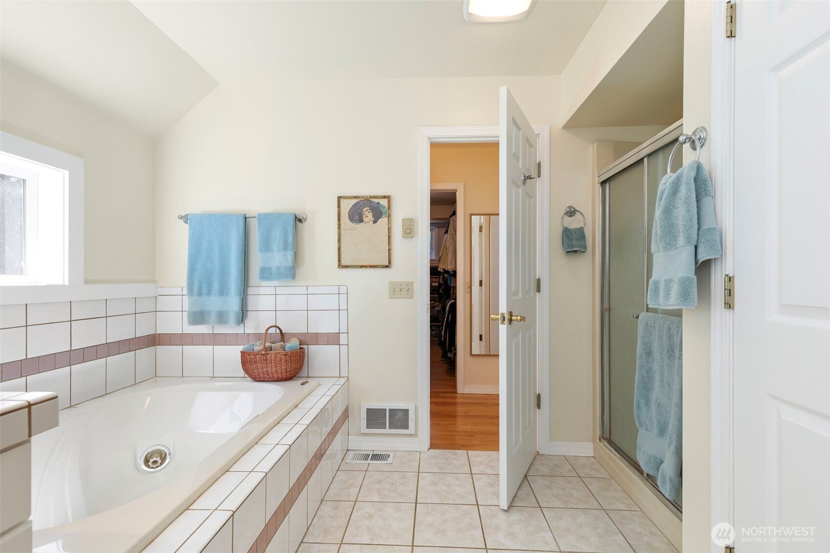 203 Baycliff Drive Property Photo 22