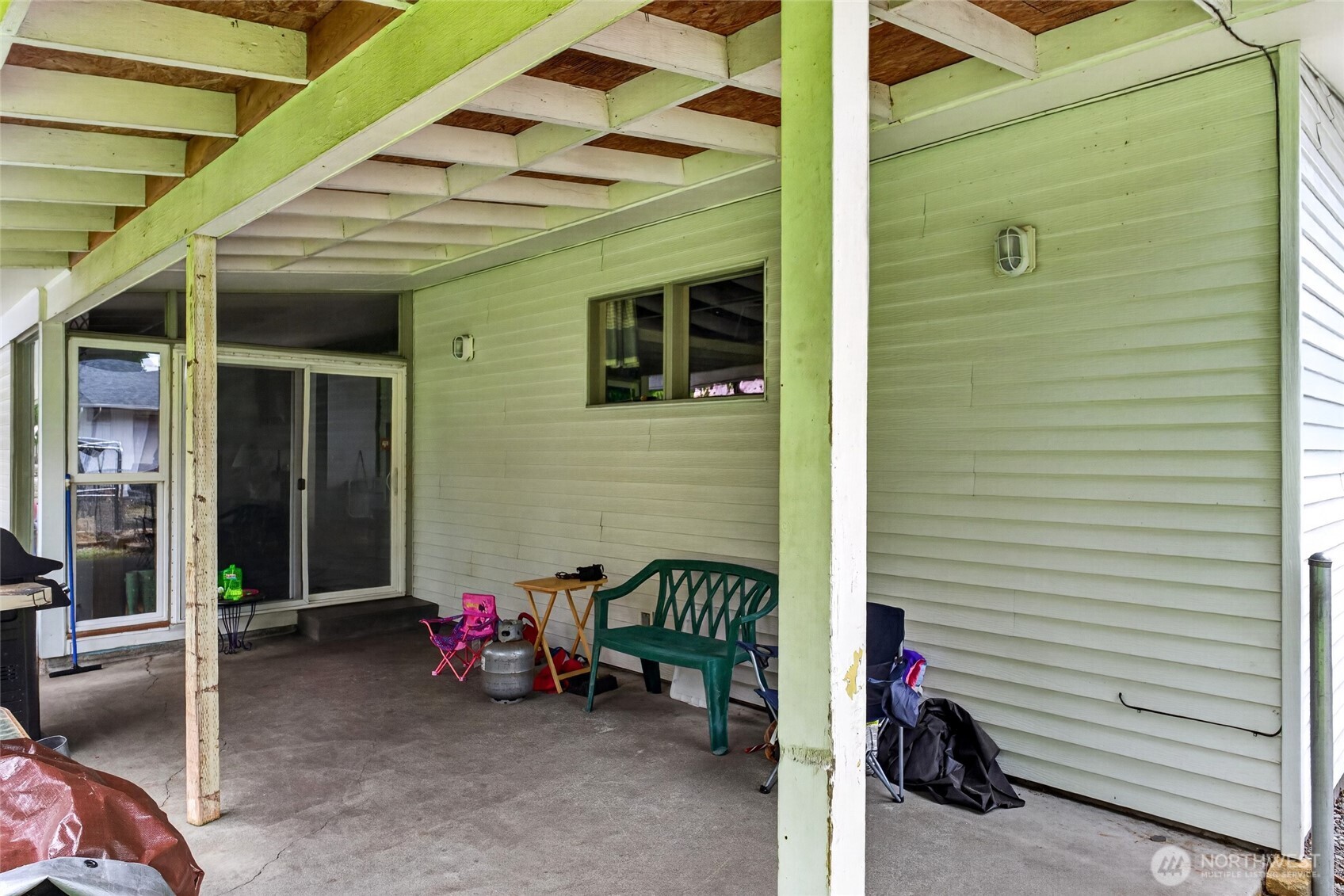 411 Tule Lake Rd Property Photo 8