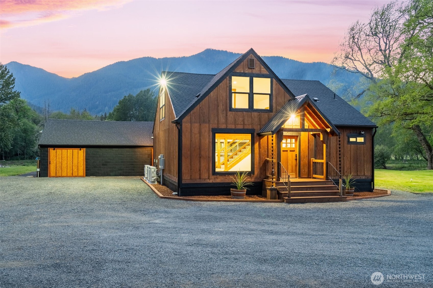 12087 US Highway 12 Property Photo 1