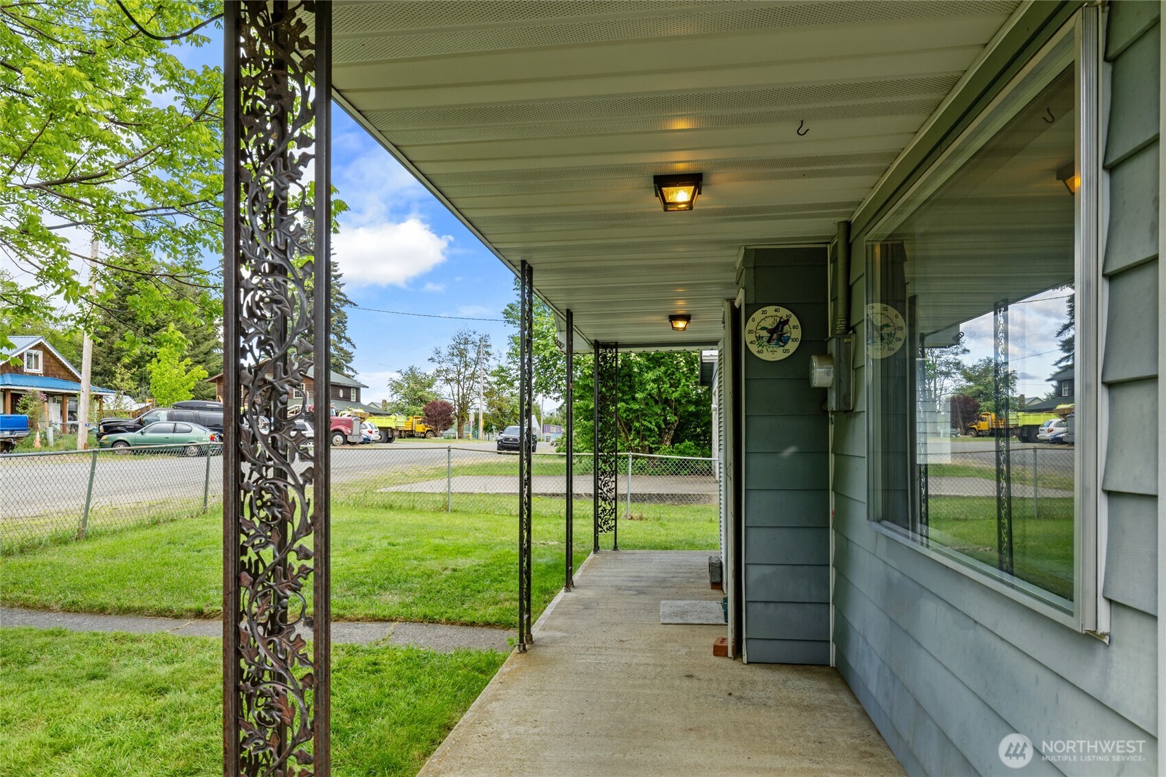 410 1st Street Property Photo 3