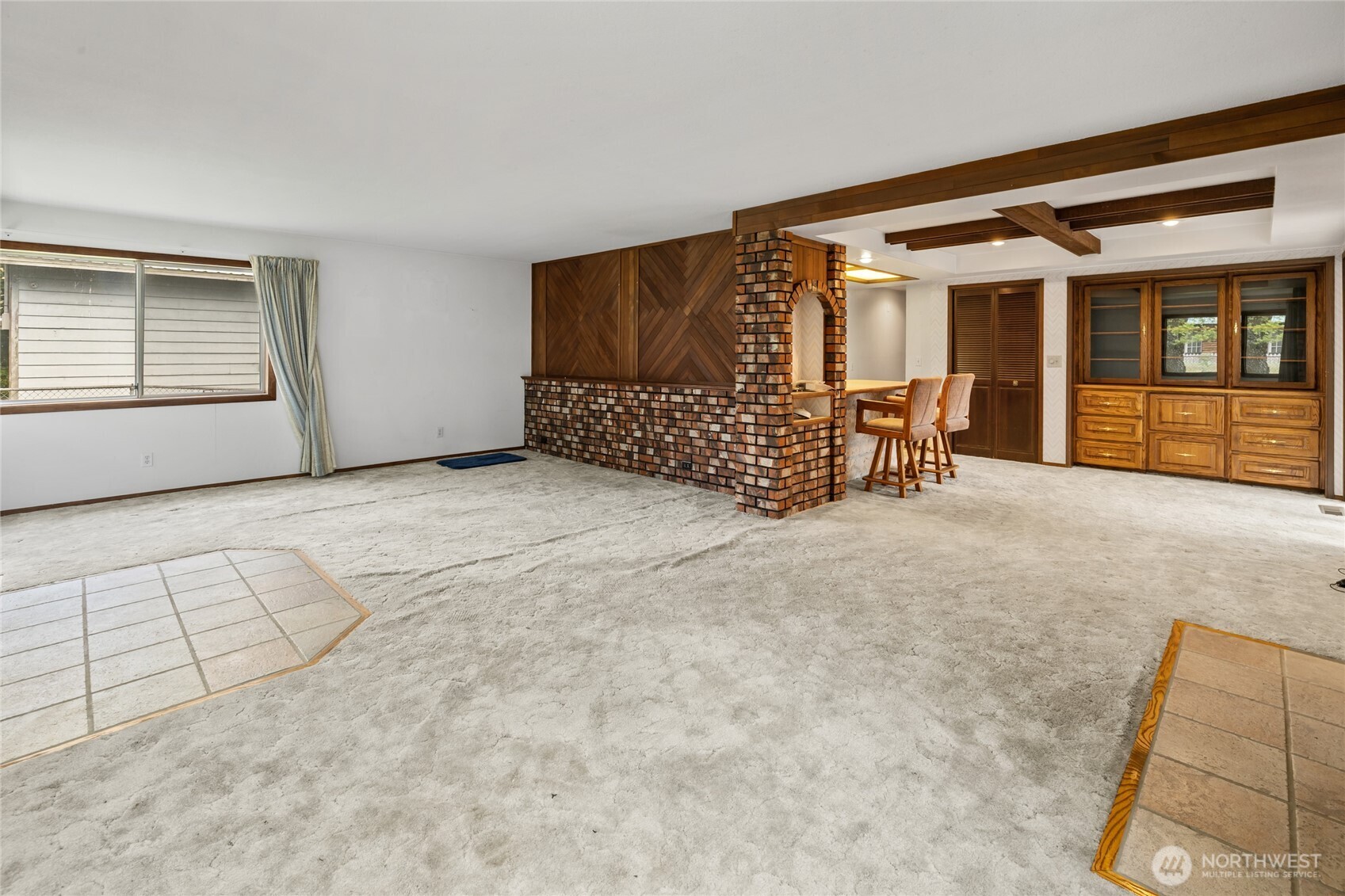 410 1st Street Property Photo 7