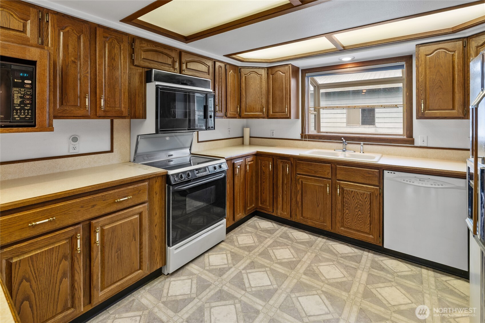 410 1st Street Property Photo 16