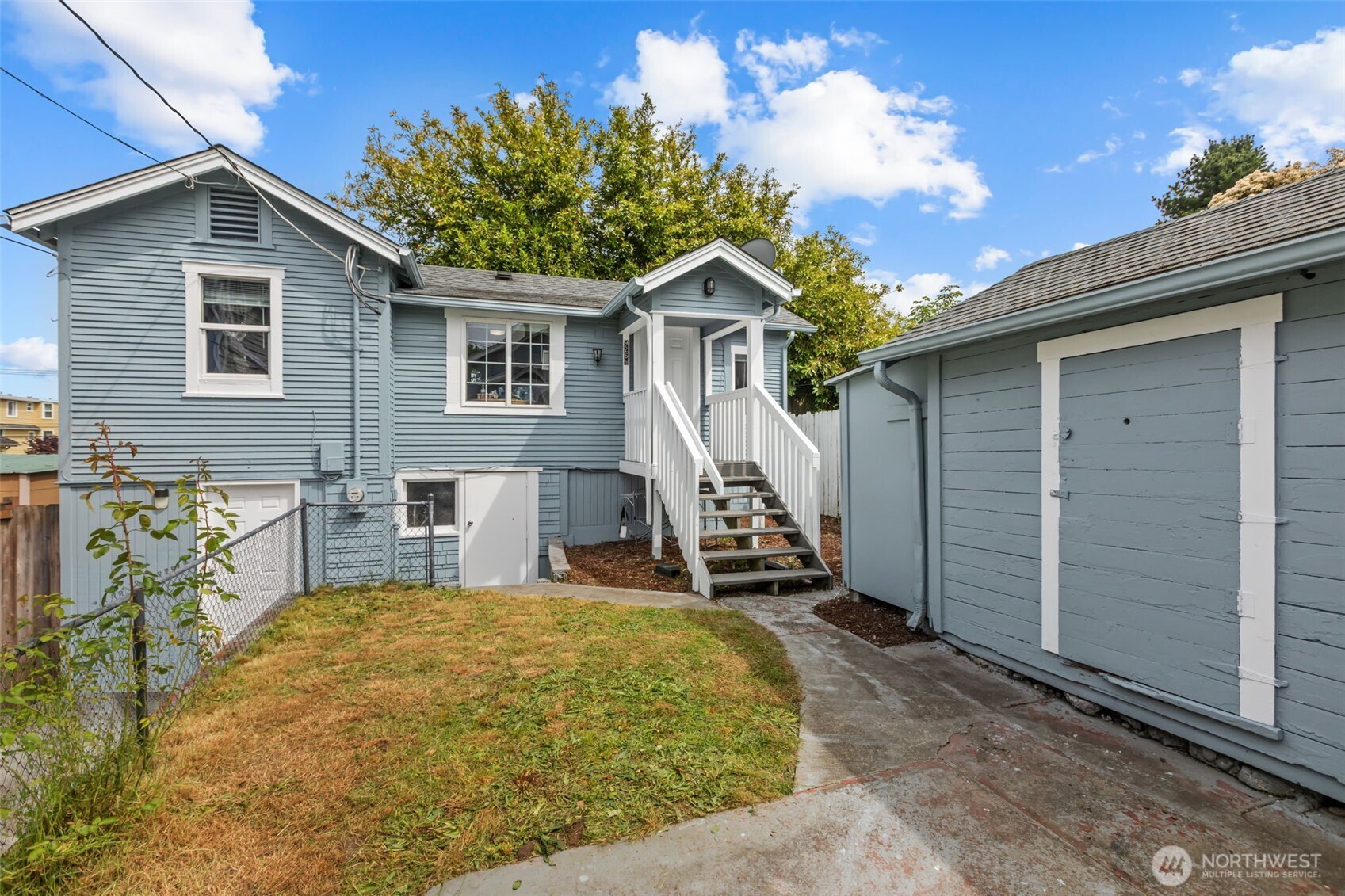 926 Pleasant Avenue Property Photo 3