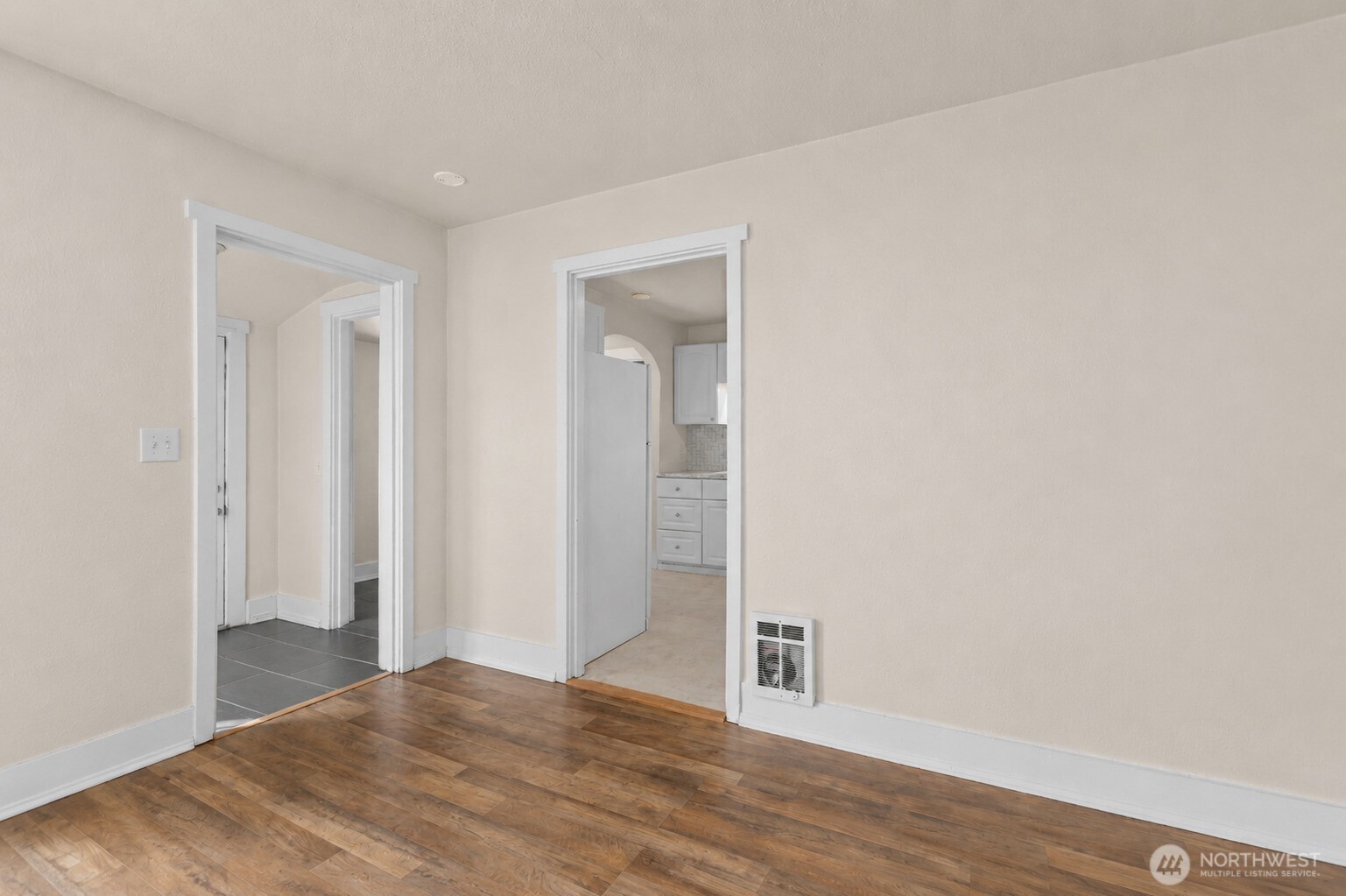 926 Pleasant Avenue Property Photo 8
