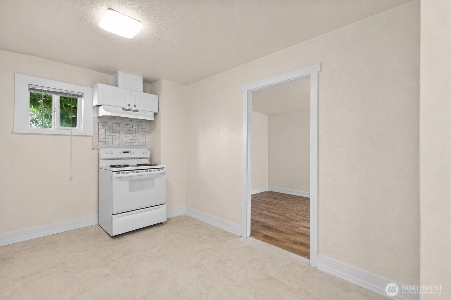 926 Pleasant Avenue Property Photo 9