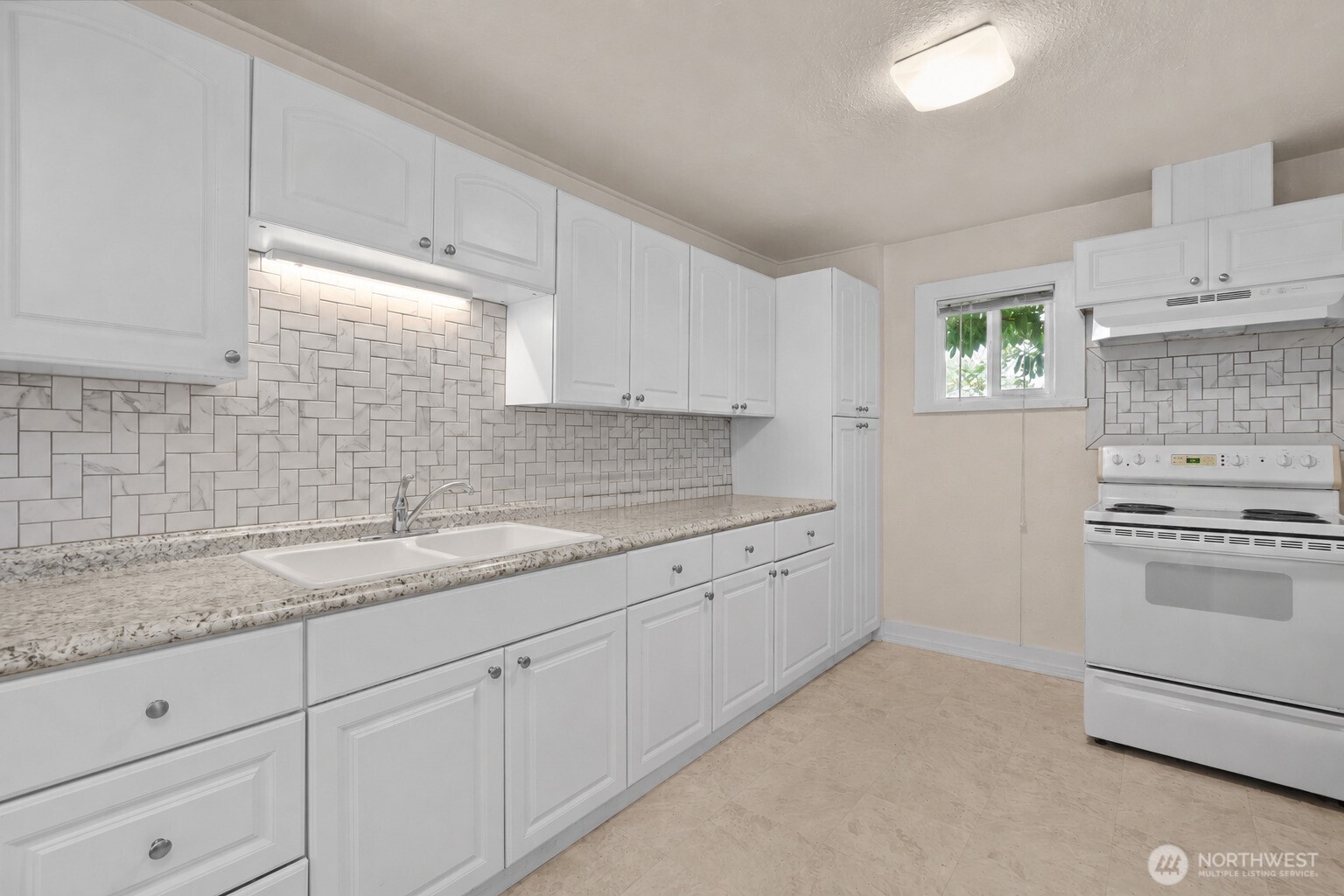 926 Pleasant Avenue Property Photo 10