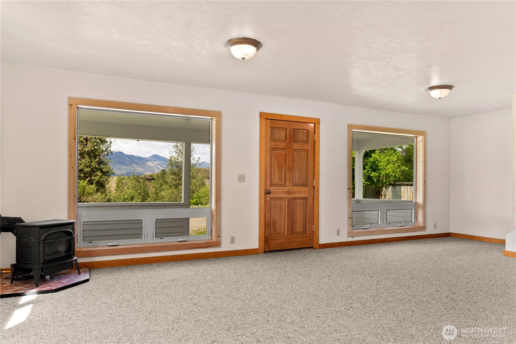511 Bluff St Property Photo 6