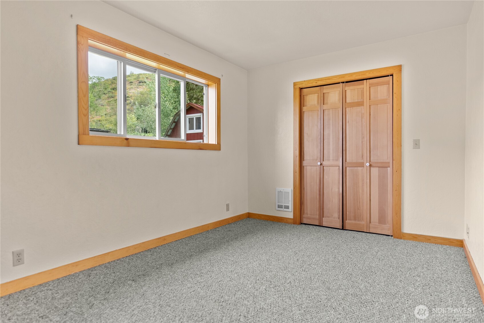 511 Bluff St Property Photo 21