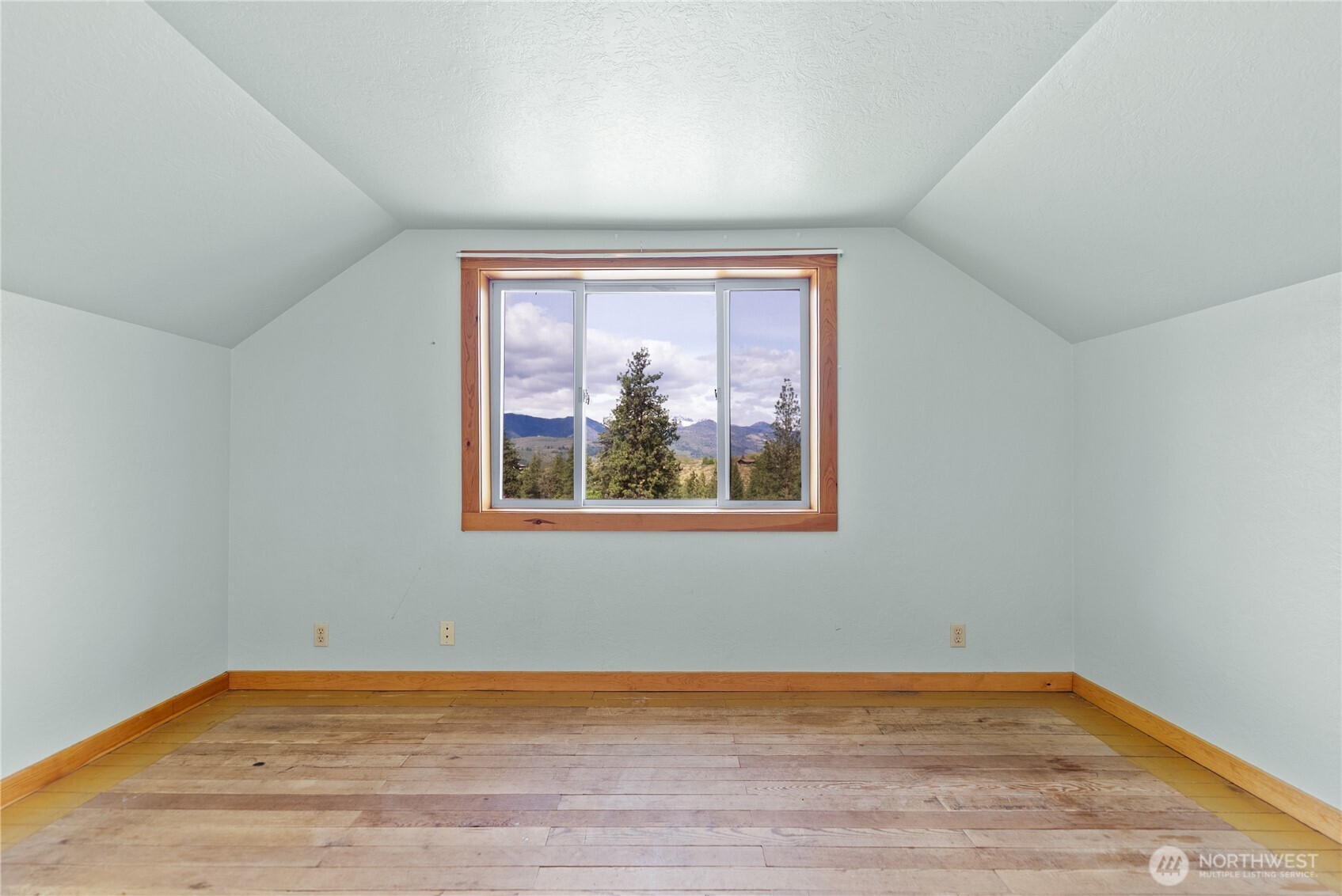 511 Bluff St Property Photo 25