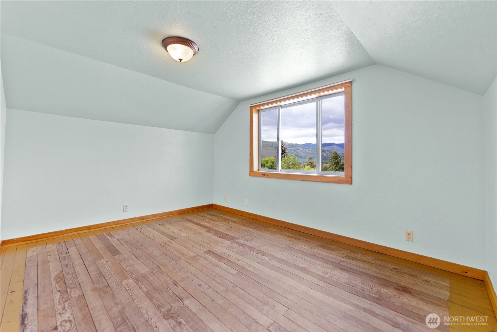 511 Bluff St Property Photo 26