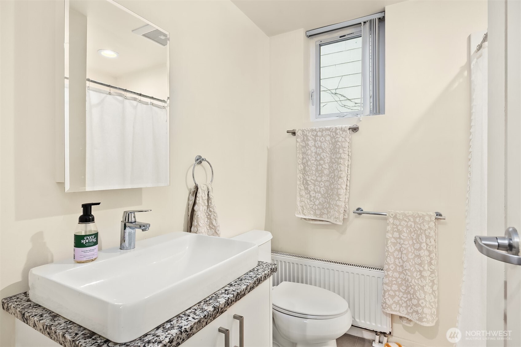 1814 E Denny Way Property Photo 11