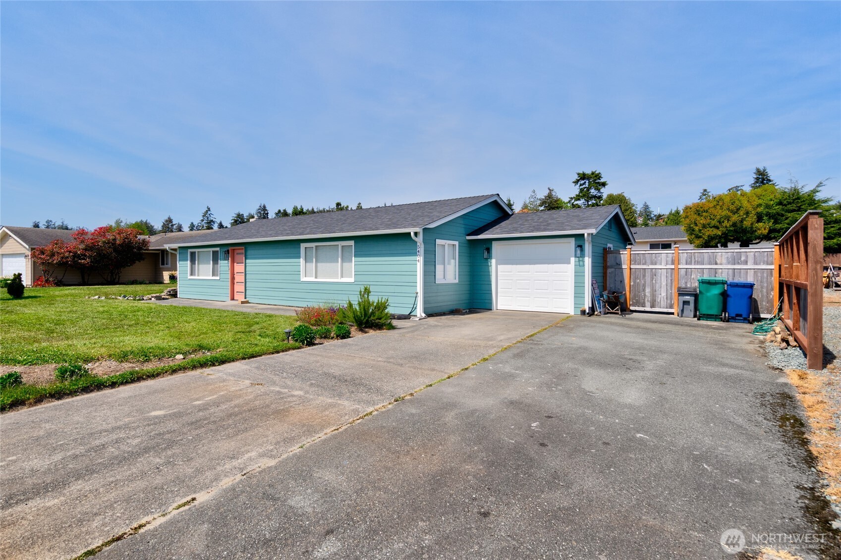 5404 Doon Way Property Photo 4