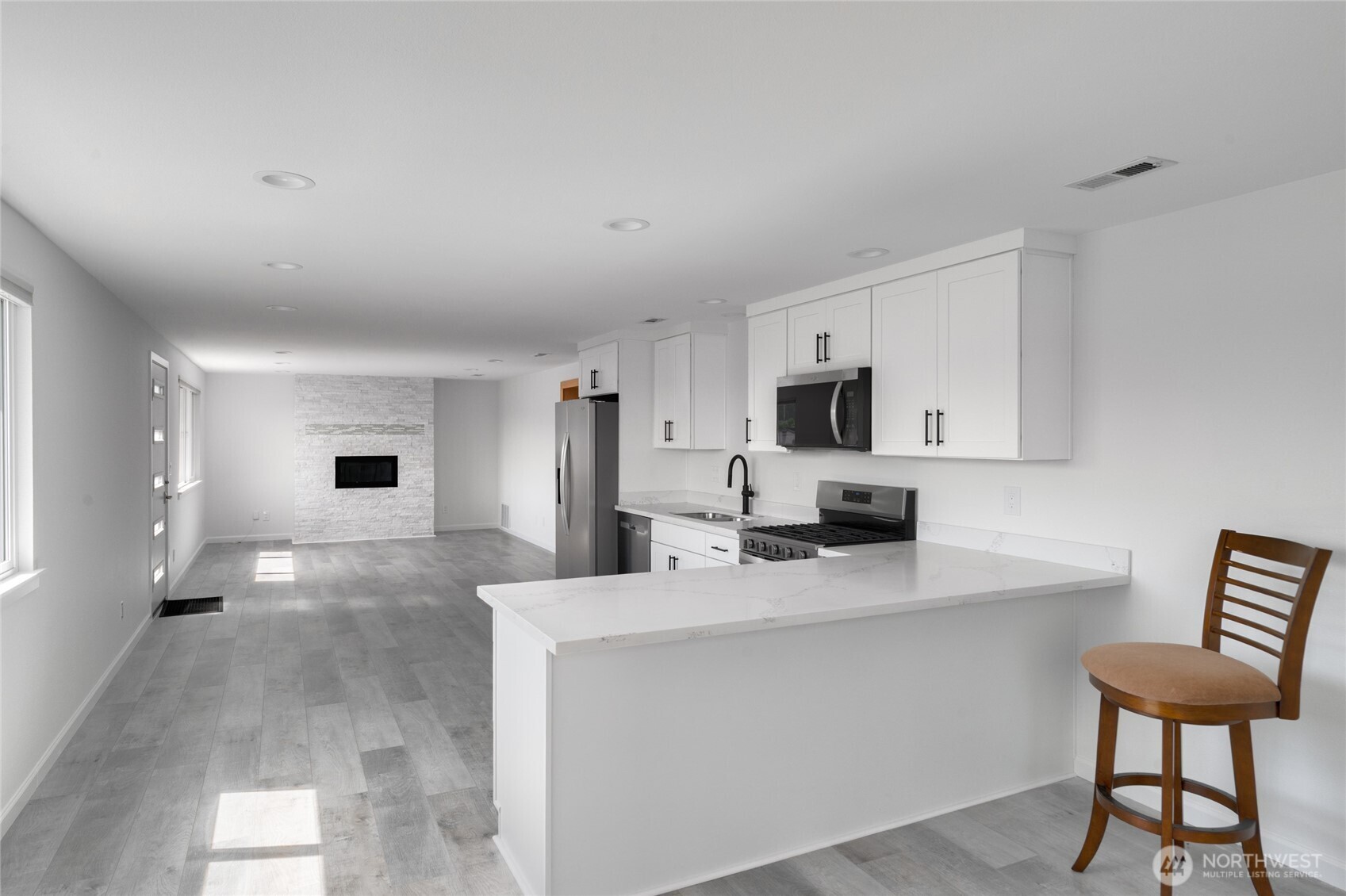 5404 Doon Way Property Photo 10