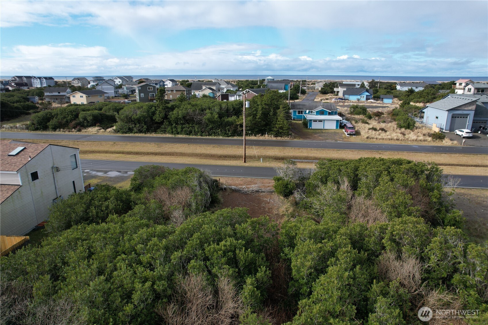 942 Ocean Shores Boulevard Property Photo 9