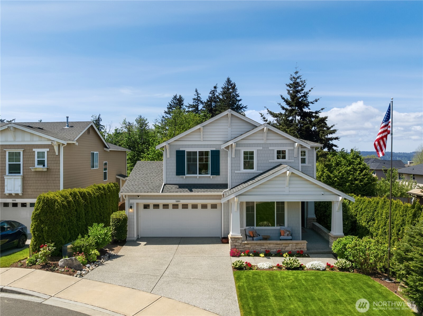 5001 70th Place Property Photo 1