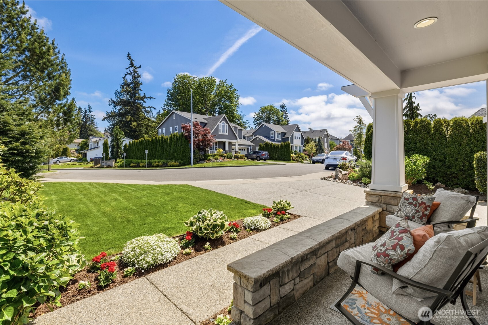 5001 70th Place Property Photo 2