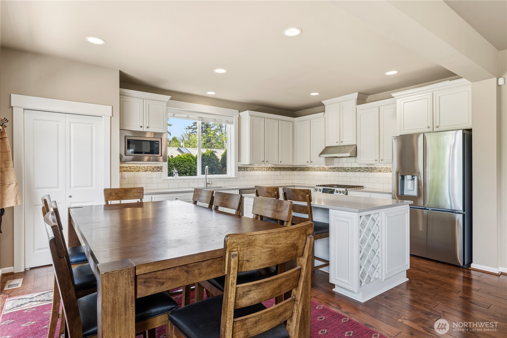 5001 70th Place Property Photo 13