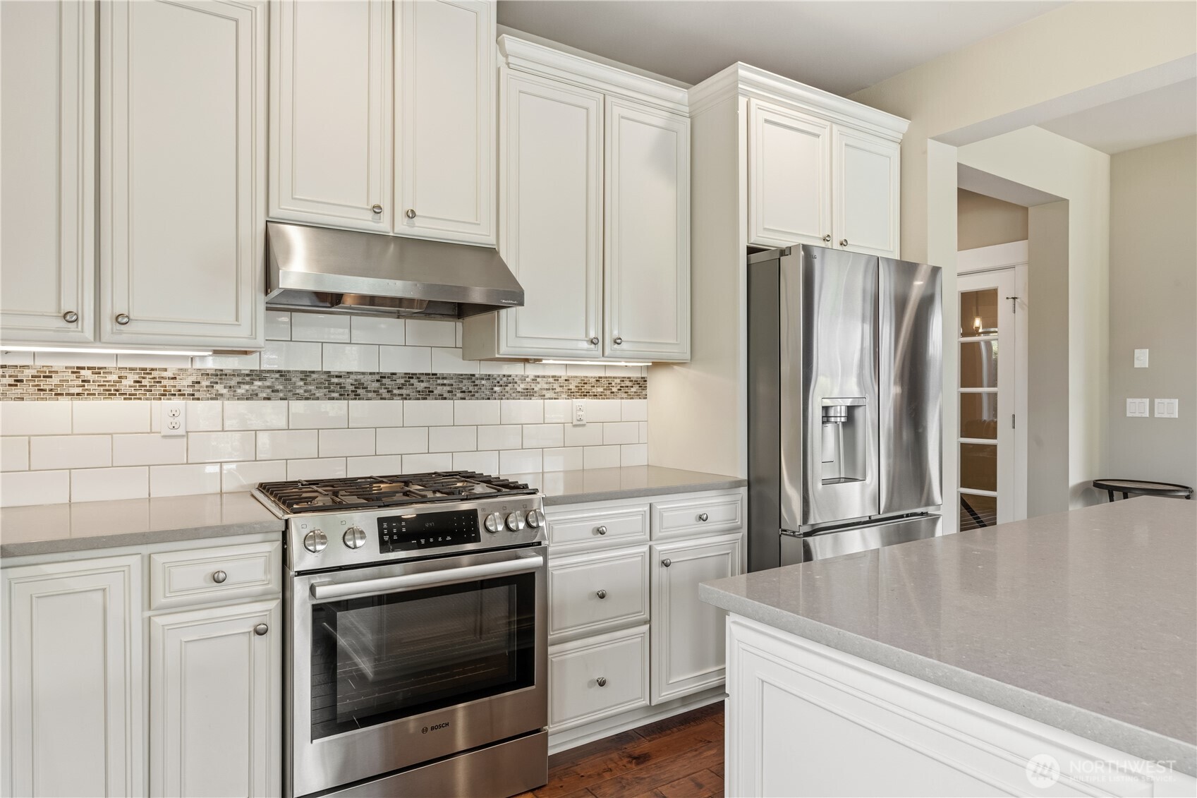 5001 70th Place Property Photo 15