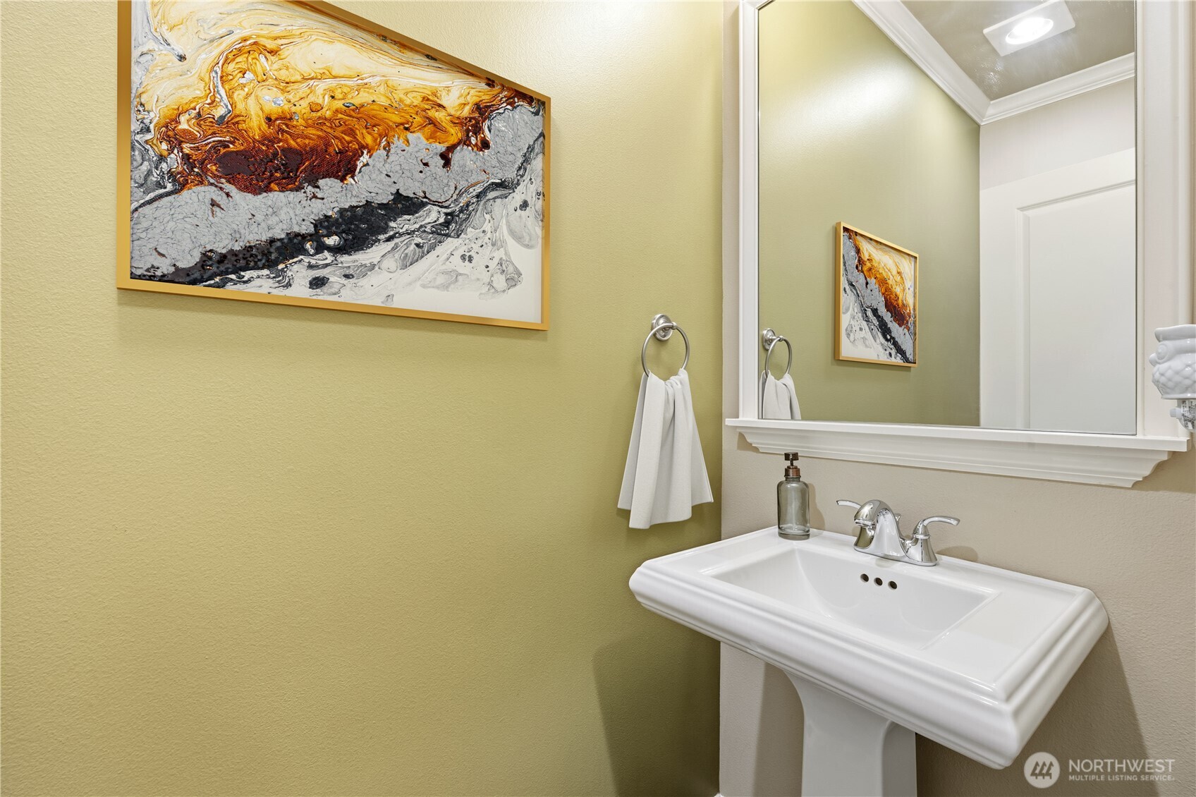 5001 70th Place Property Photo 18