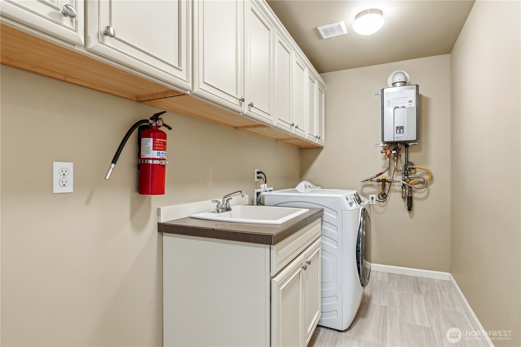 5001 70th Place Property Photo 33