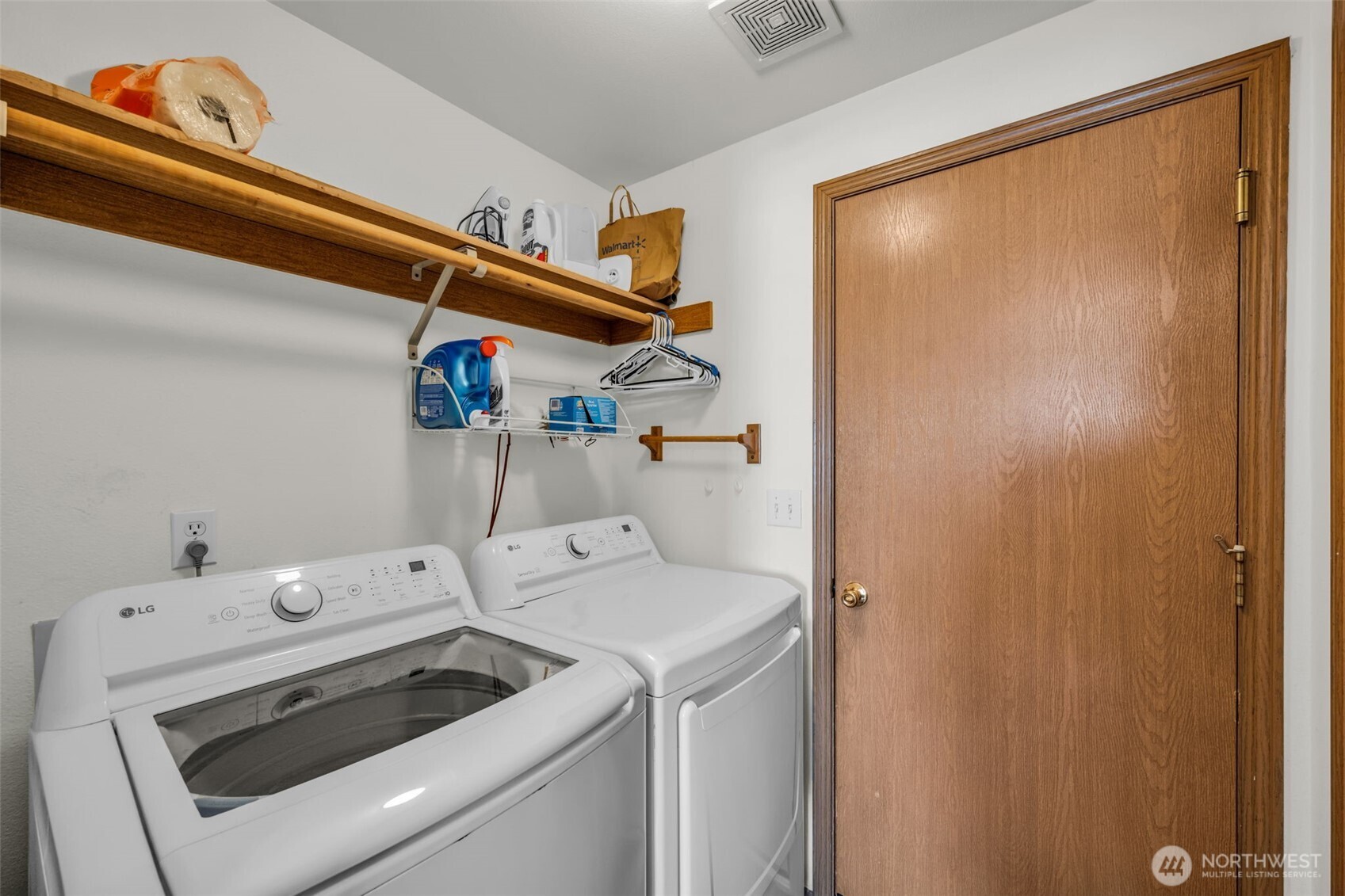 15334 Berry Valley Drive 15332 Property Photo 11