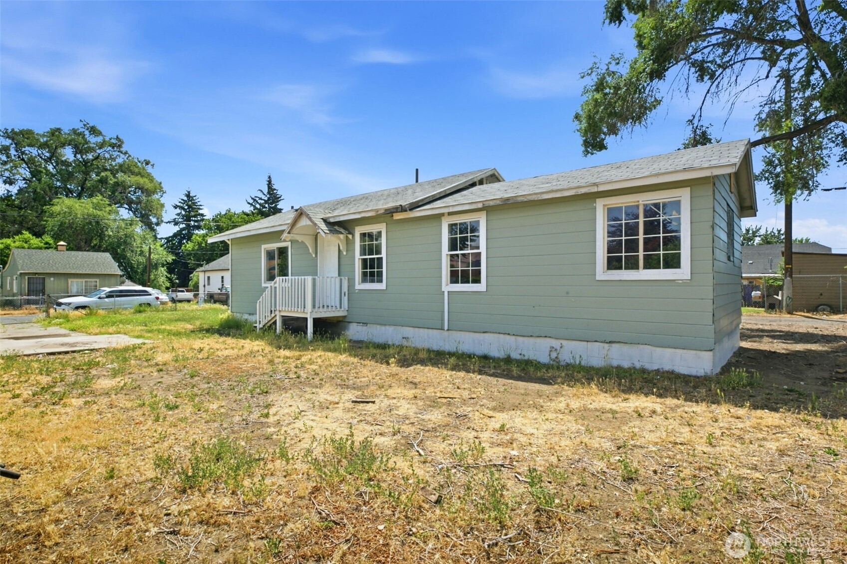 10 S 10th Street Property Photo 4