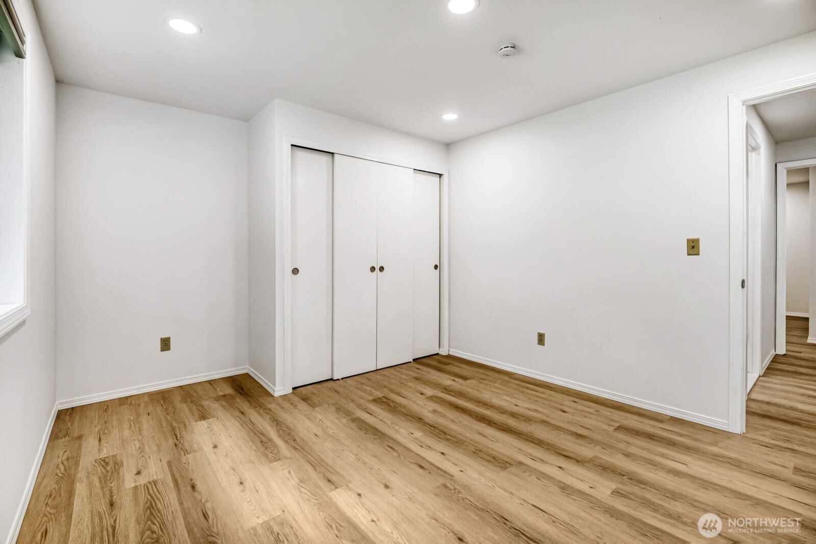 3929 Hoffman Court Property Photo 22