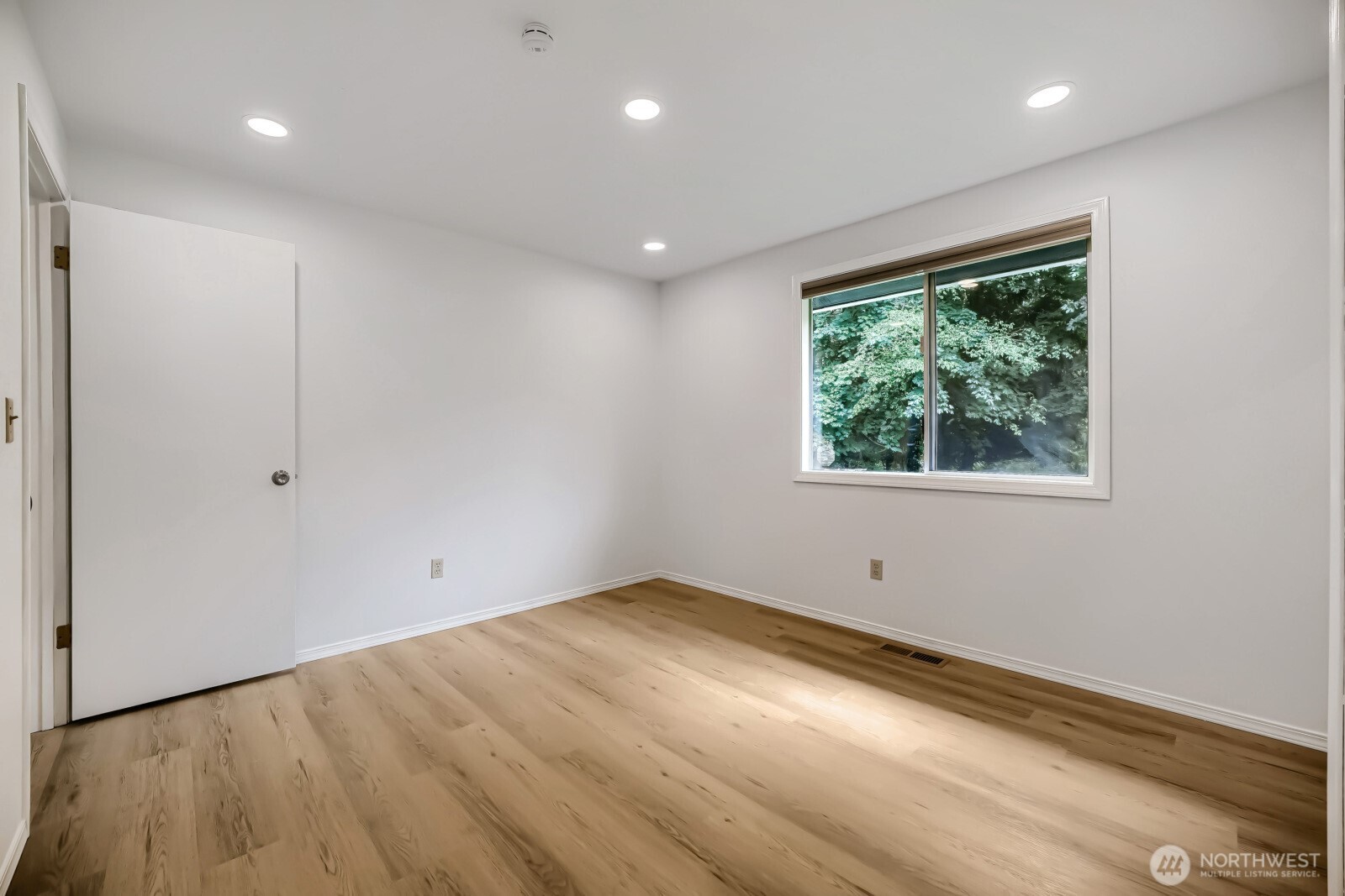 3929 Hoffman Court Property Photo 23