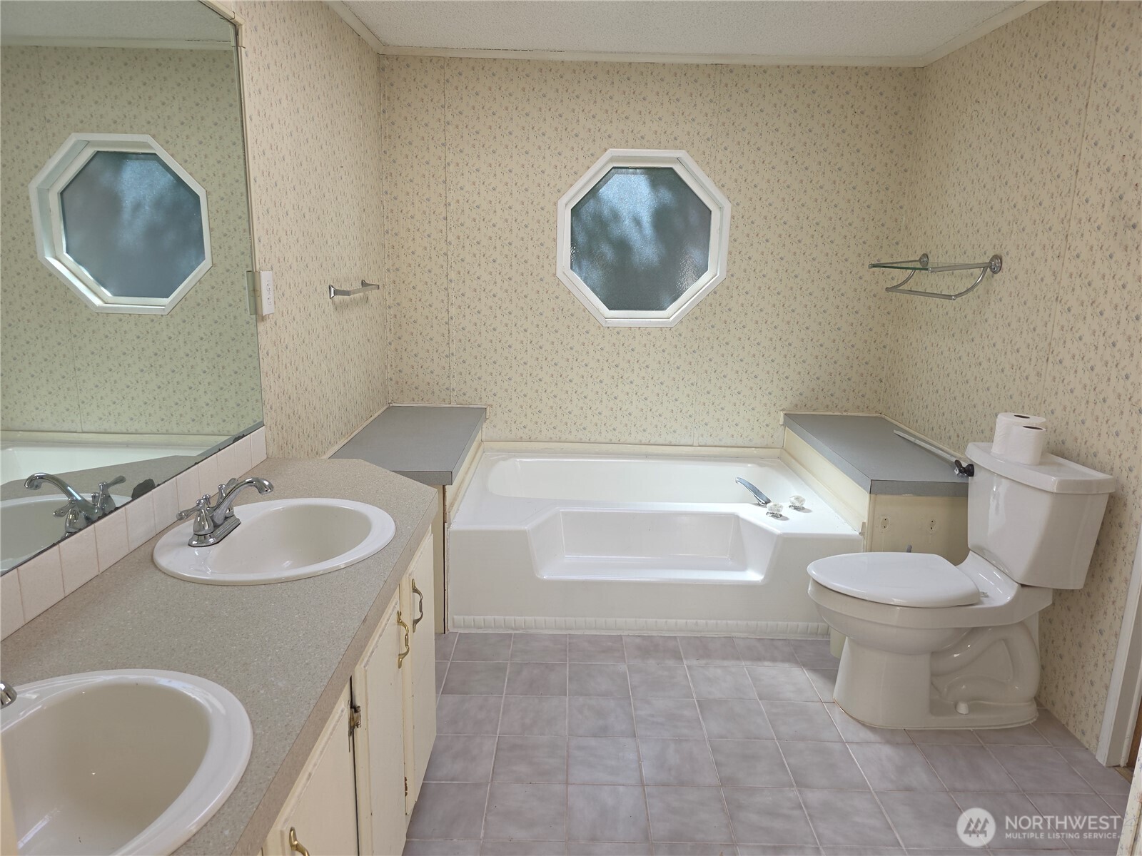 2421 S 370th Place 63 Property Photo 13