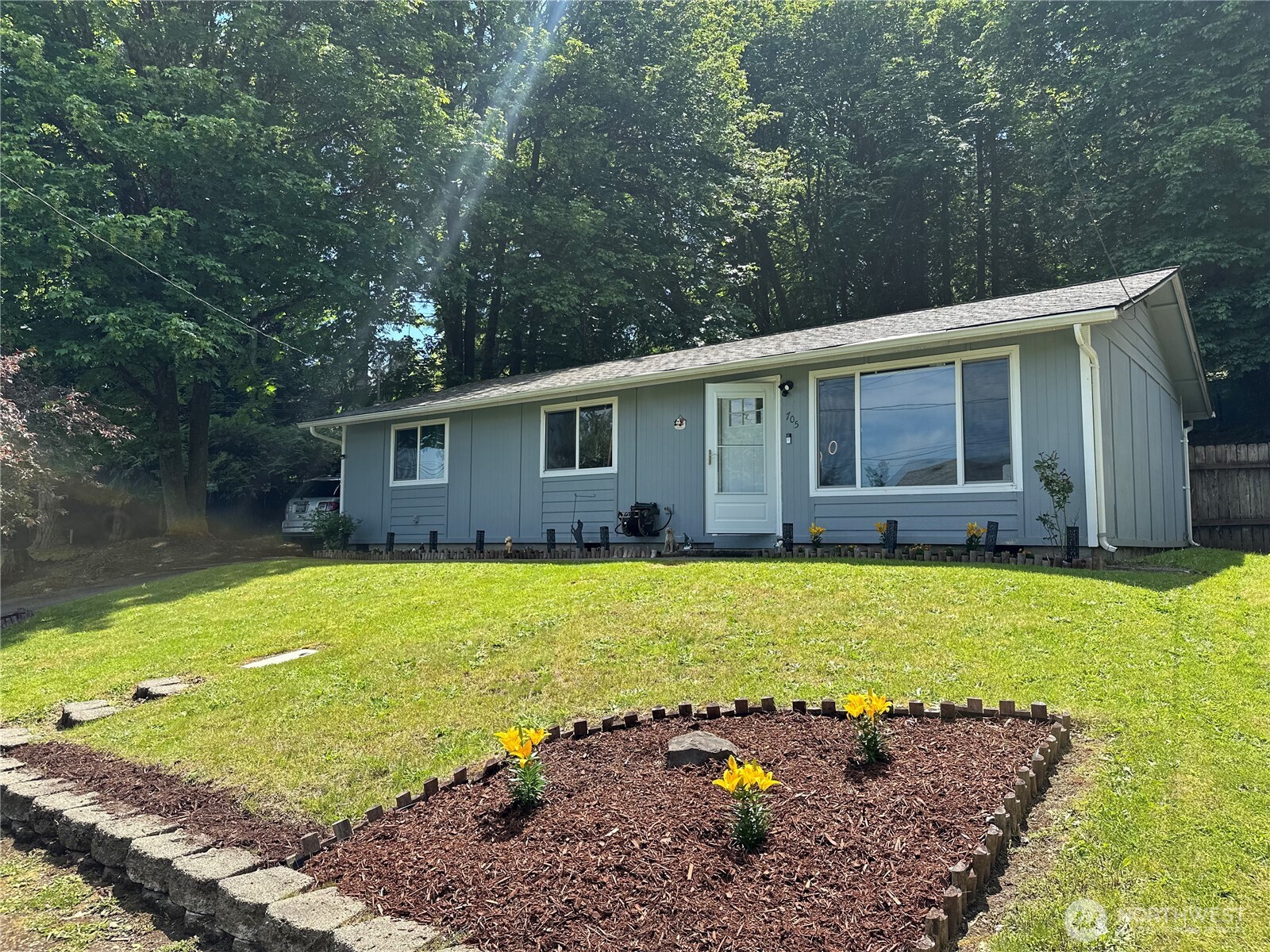 705 Grandview Avenue Property Photo 1