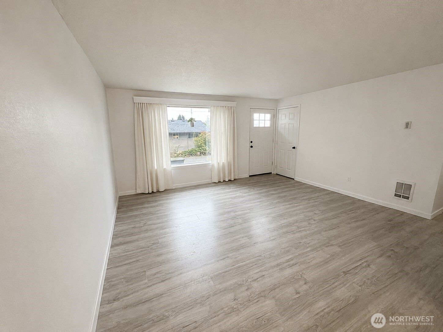 705 Grandview Avenue Property Photo 9