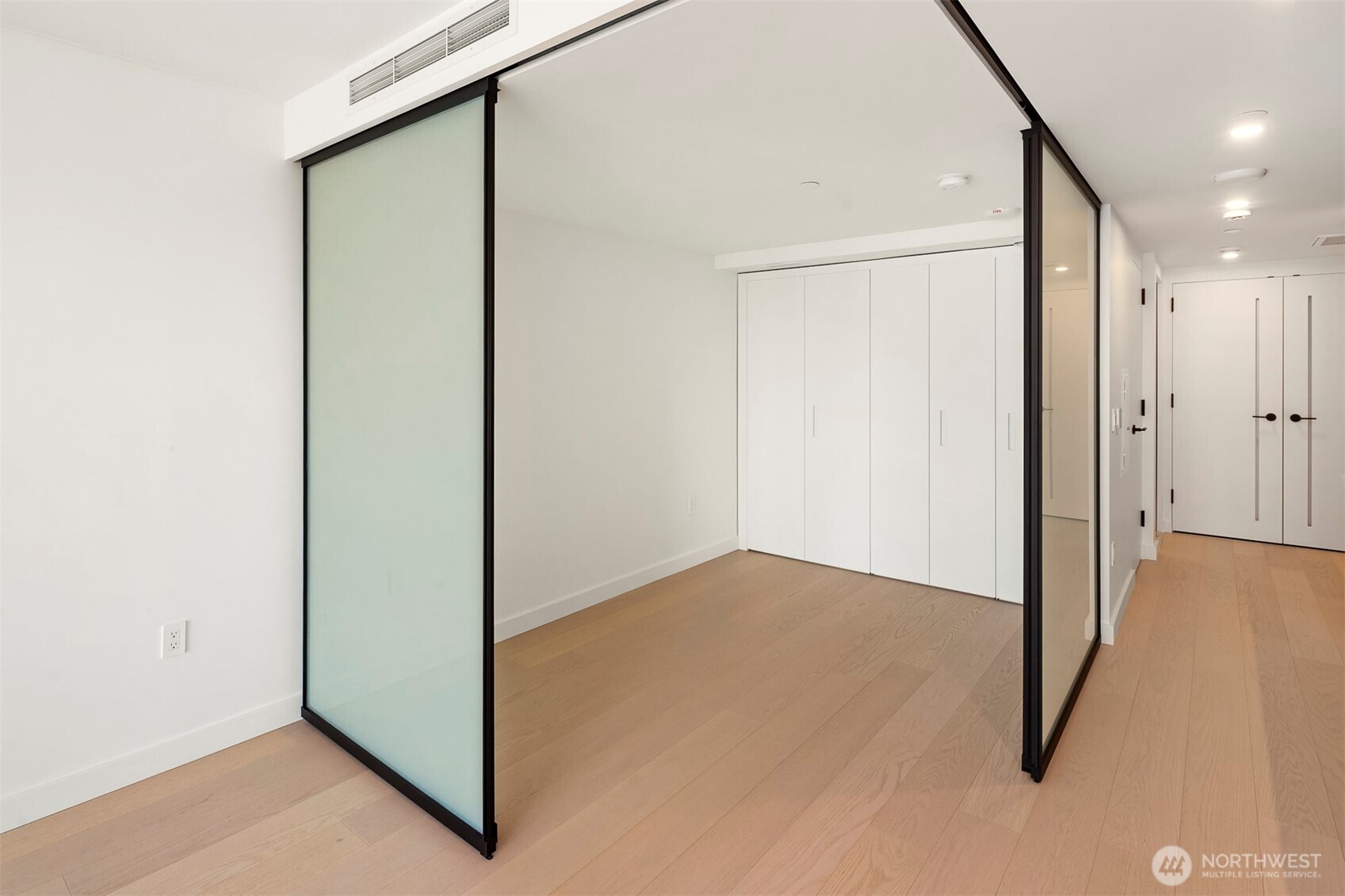 300 Virginia Street 1113 Property Photo 12