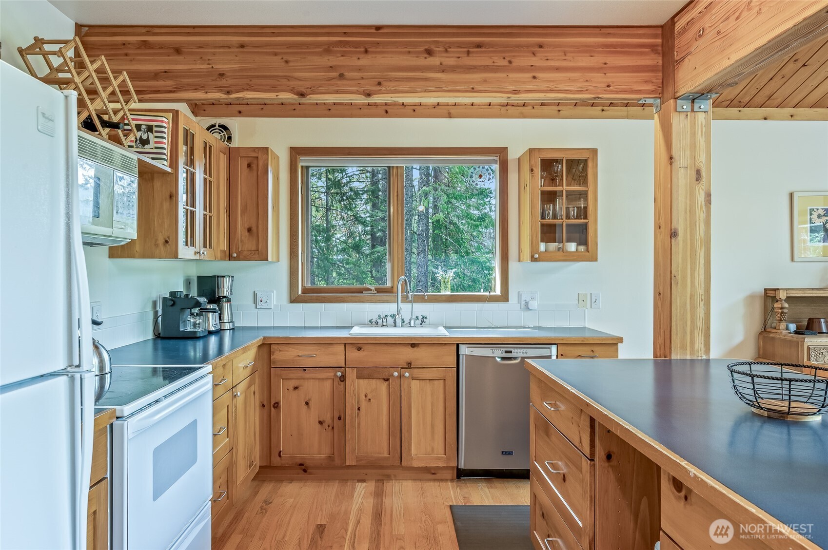 16761 Lakeview Drive Property Photo 13