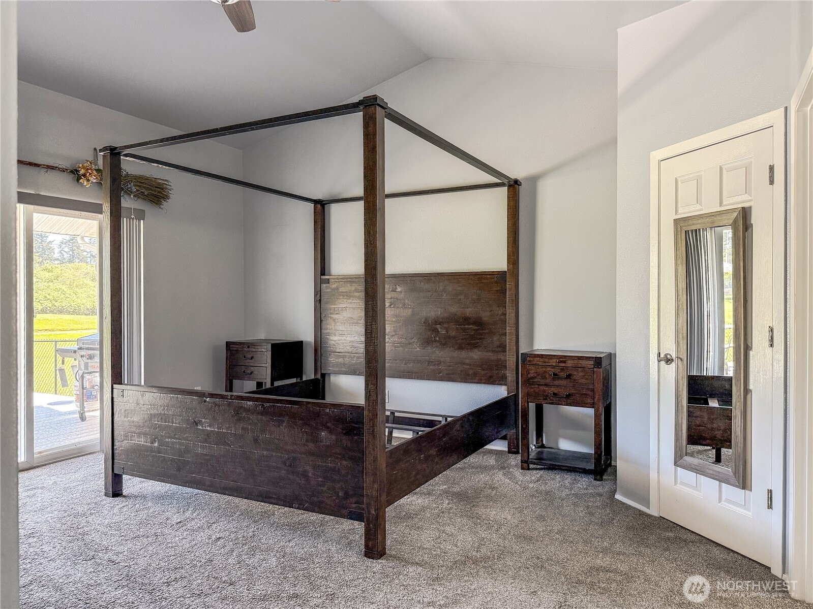 526 Canal Drive Property Photo 14