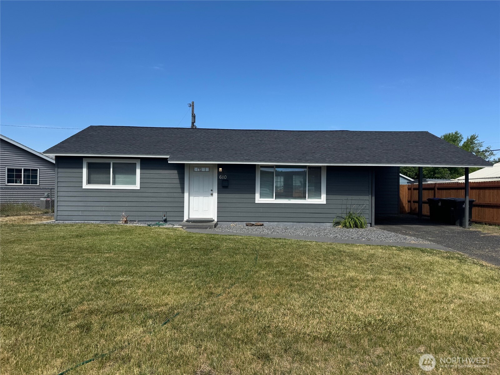 610 S Grand Drive Property Photo 1