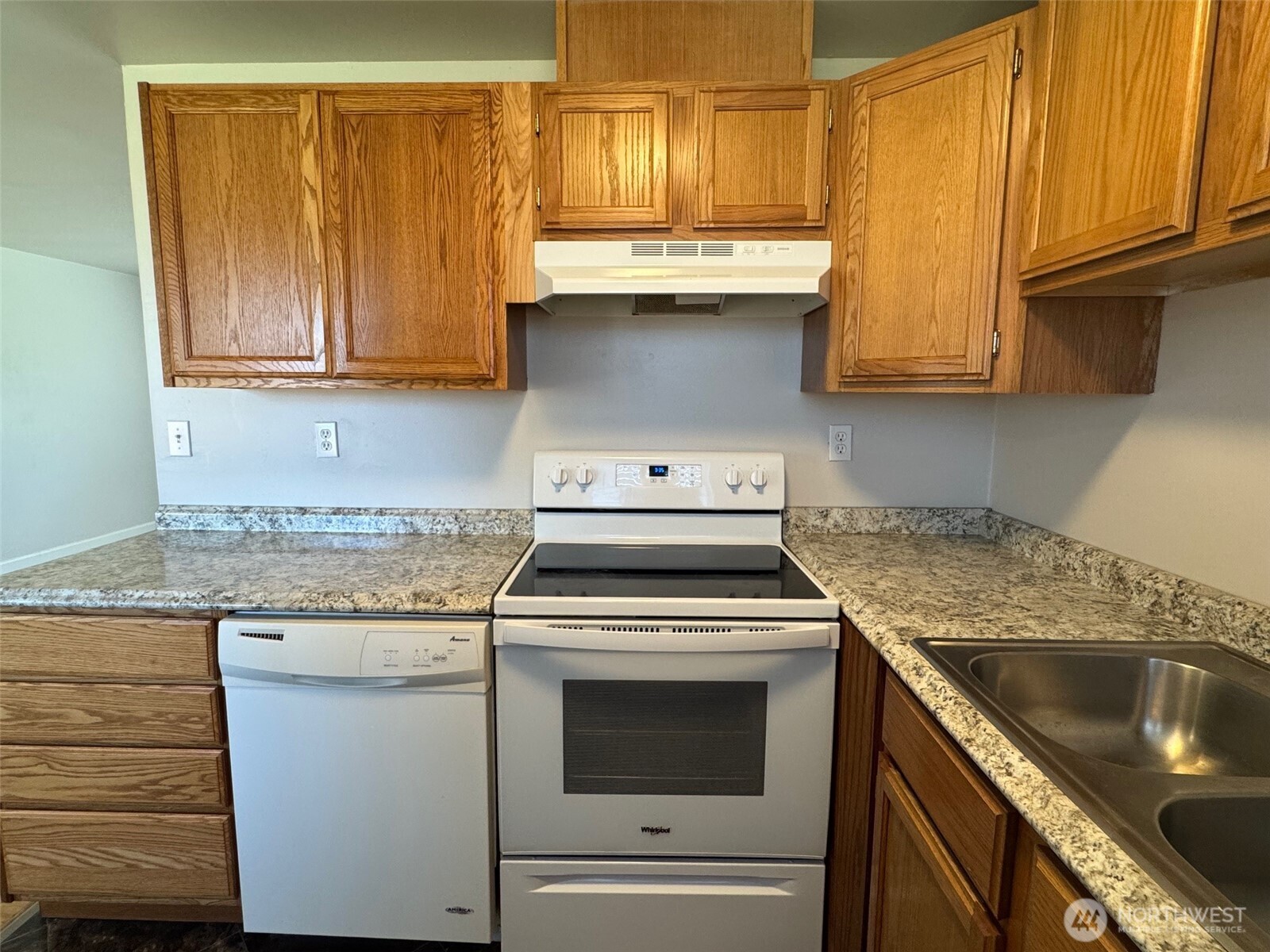 610 S Grand Drive Property Photo 9
