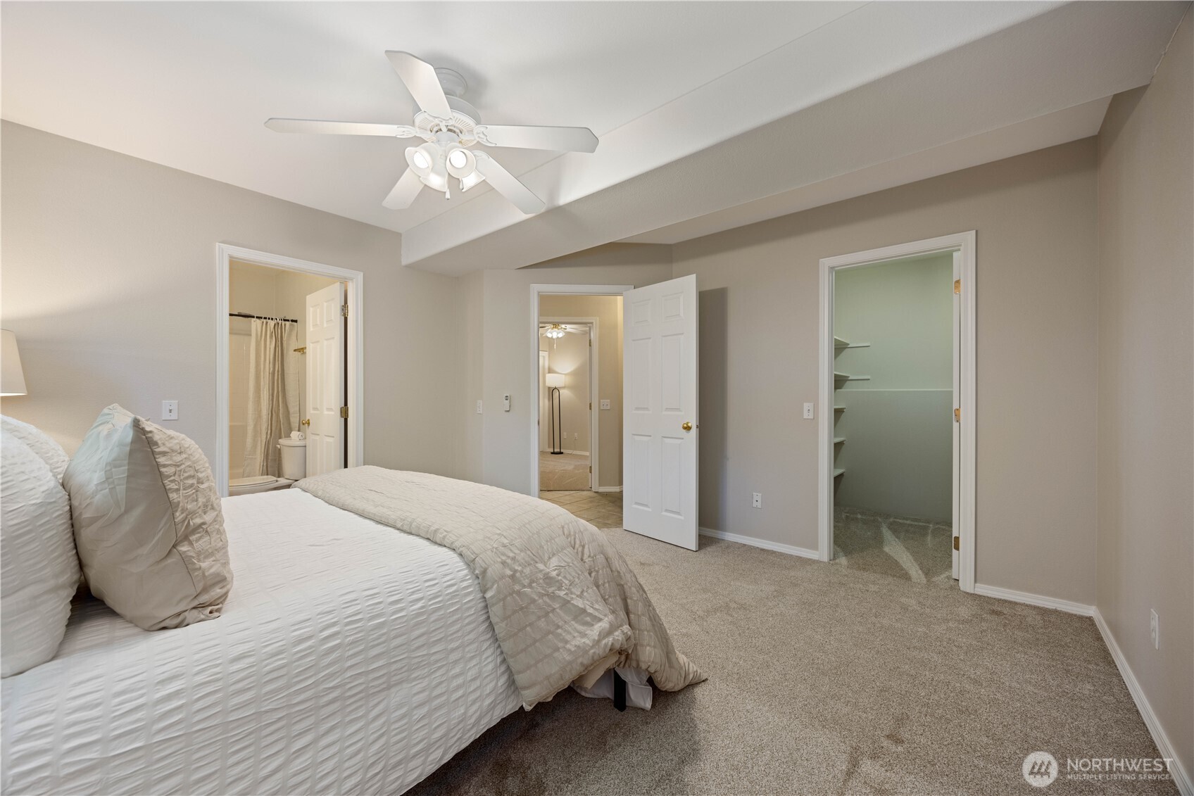 2307 W Woodin Avenue 1e Property Photo 6
