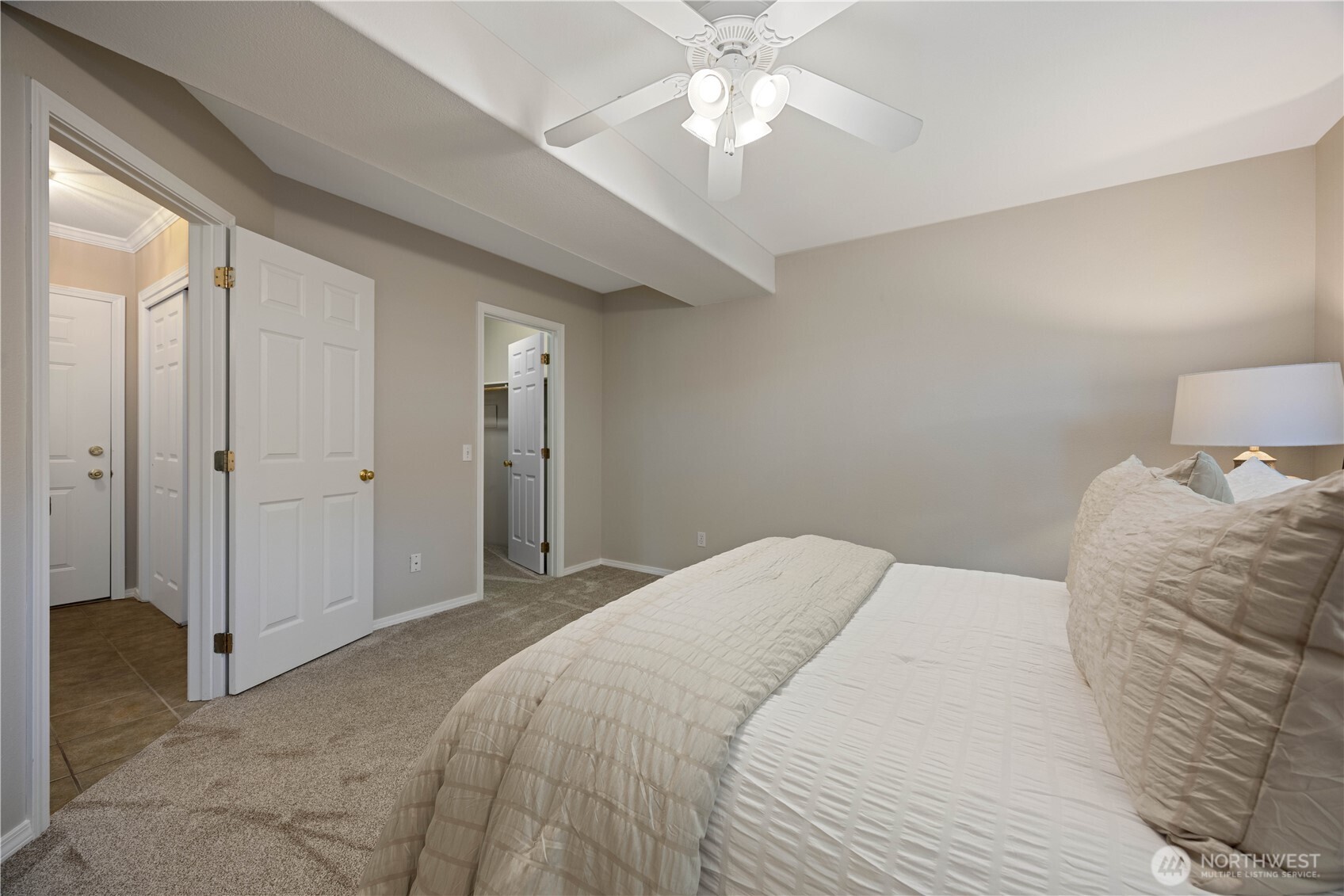 2307 W Woodin Avenue 1e Property Photo 8