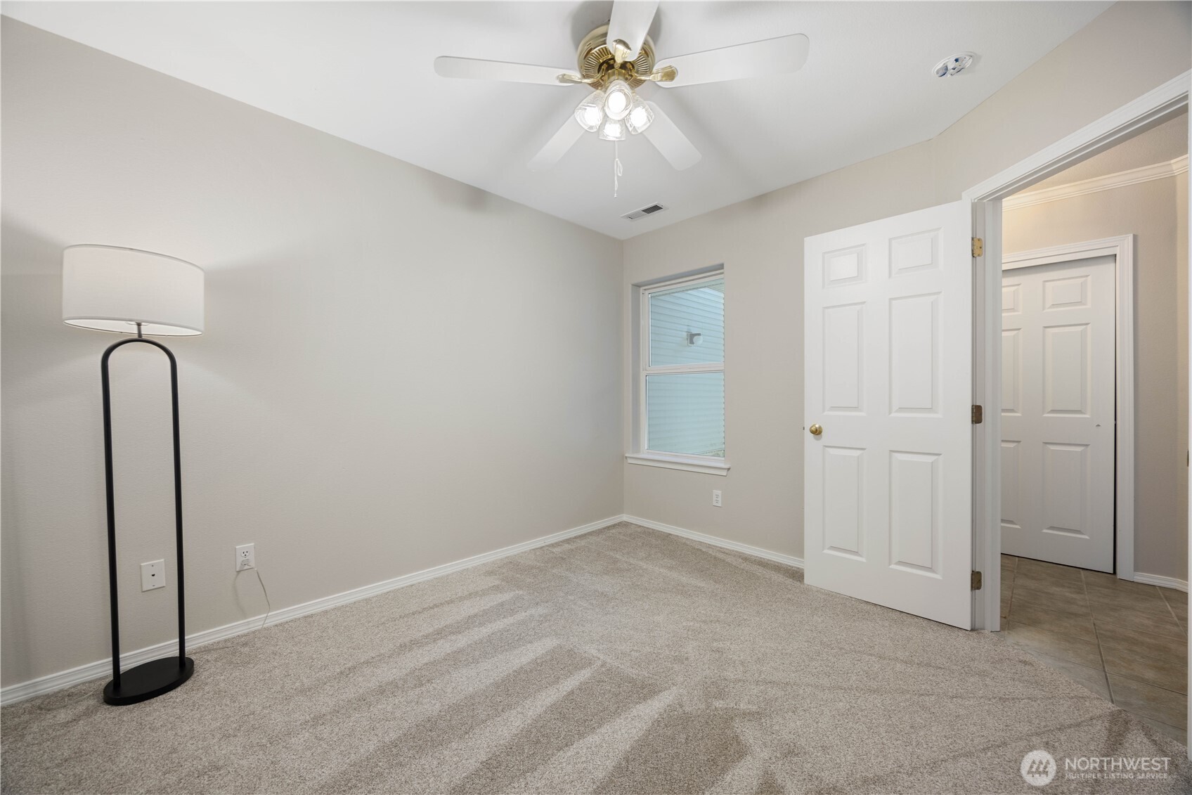2307 W Woodin Avenue 1e Property Photo 11