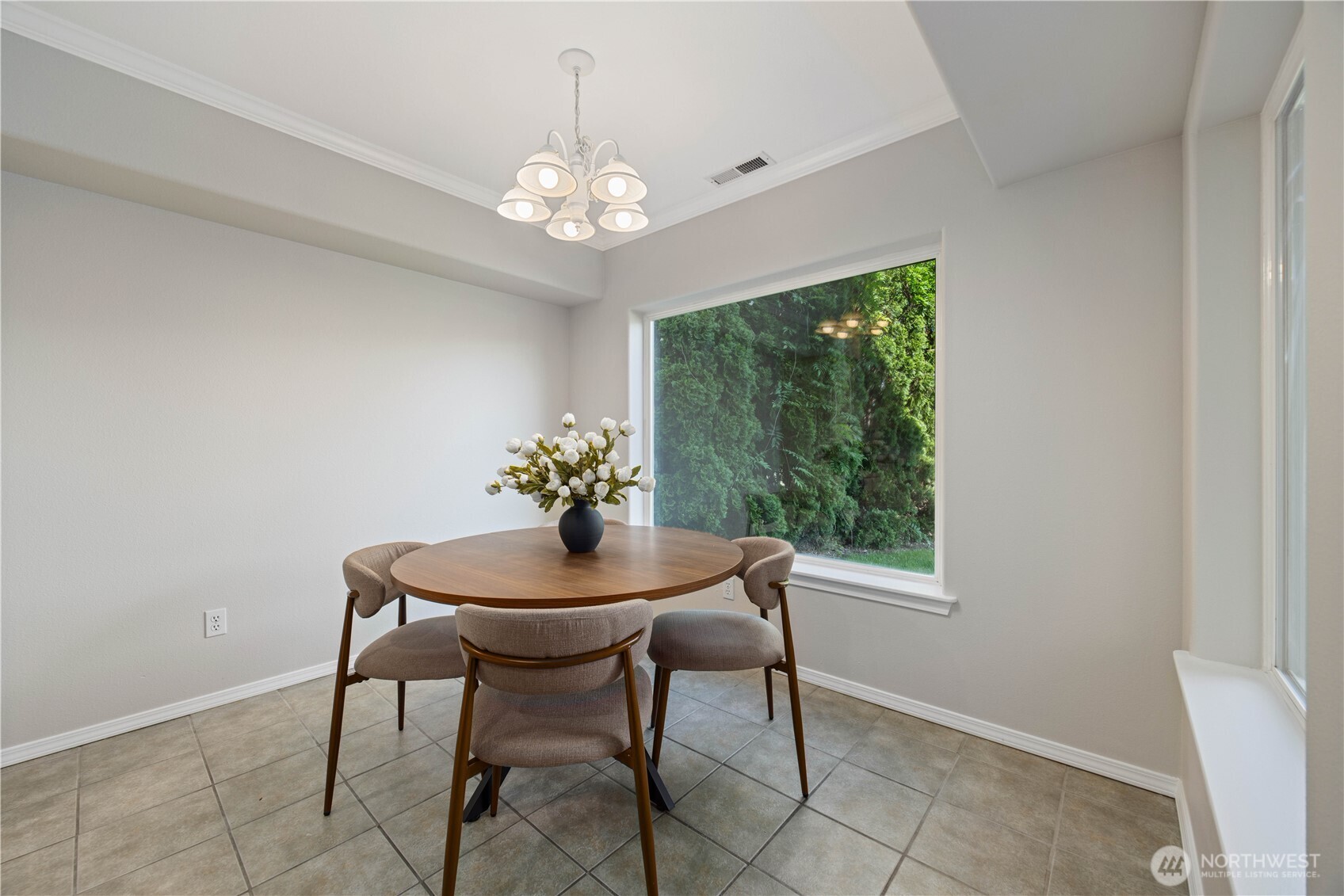 2307 W Woodin Avenue 1e Property Photo 14
