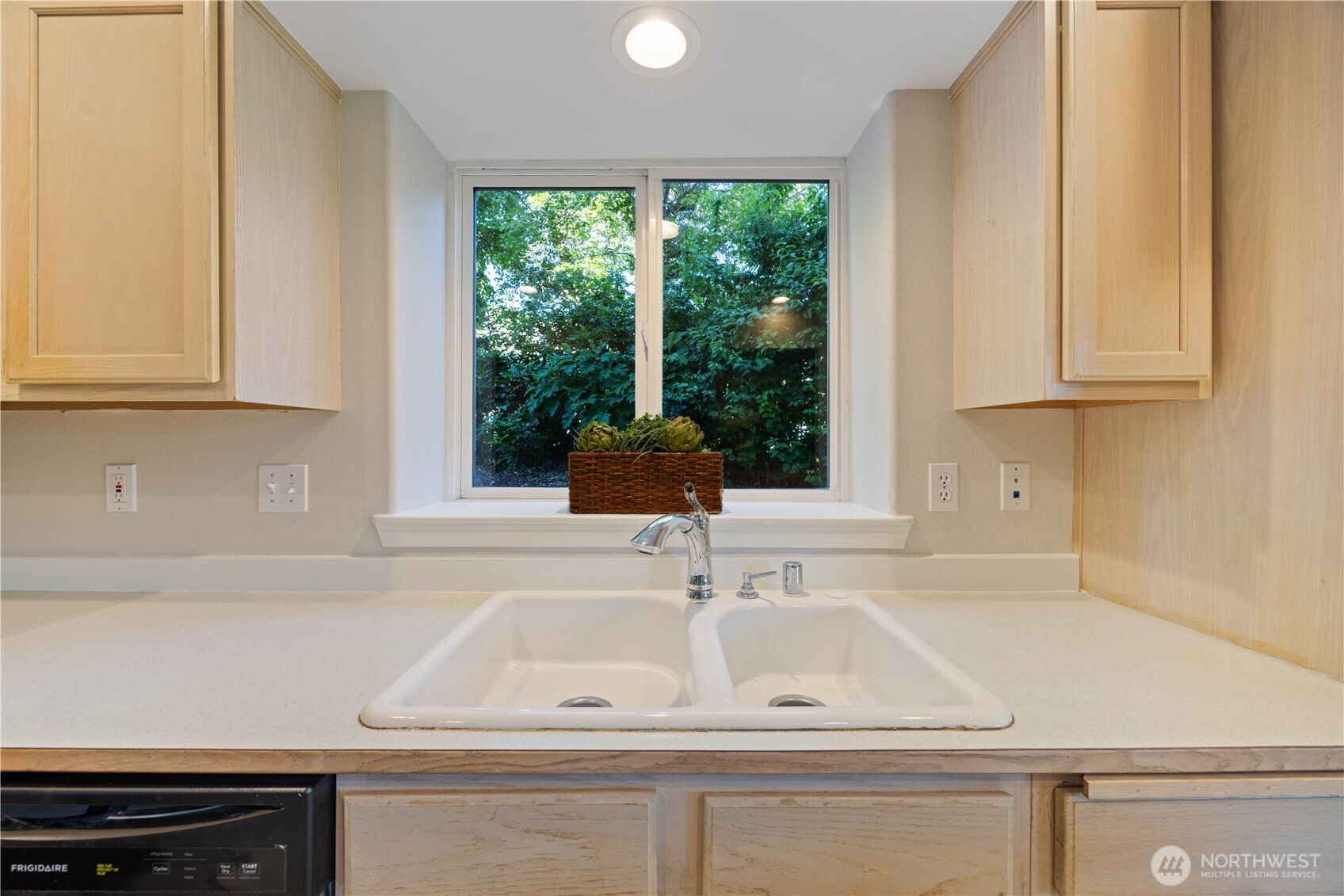 2307 W Woodin Avenue 1e Property Photo 23