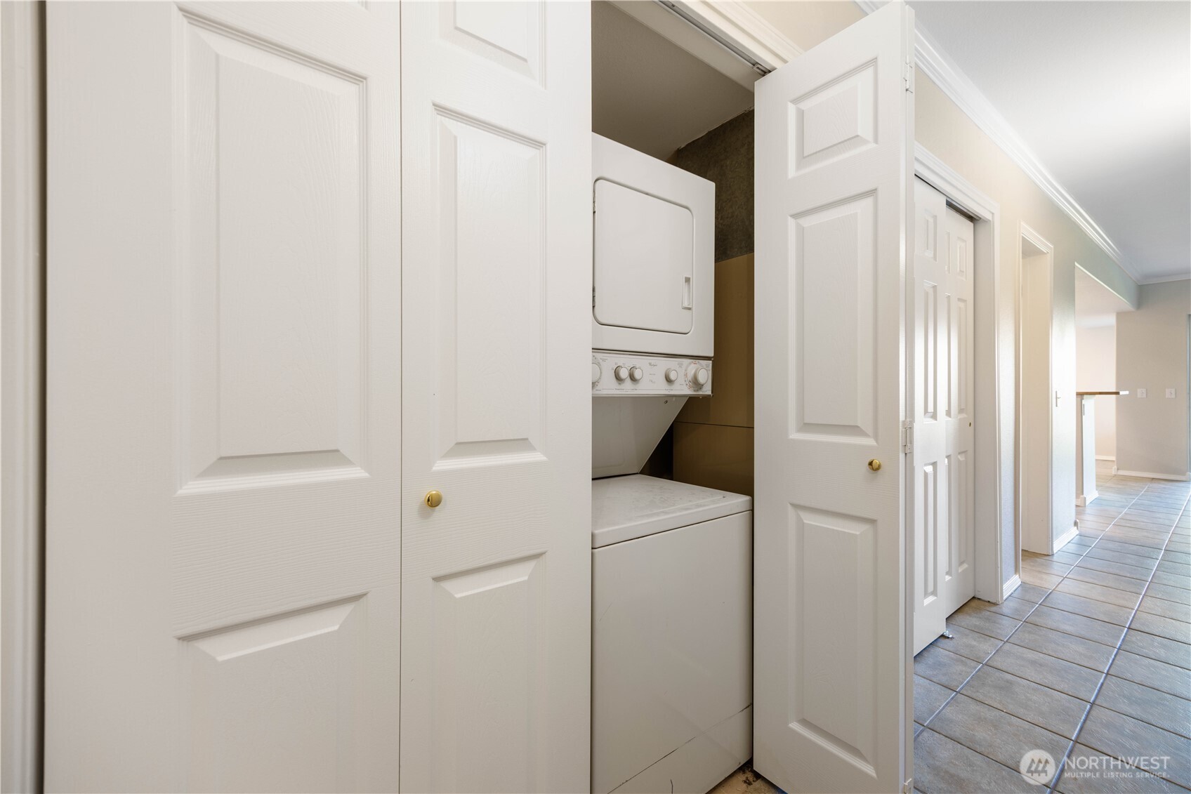 2307 W Woodin Avenue 1e Property Photo 24