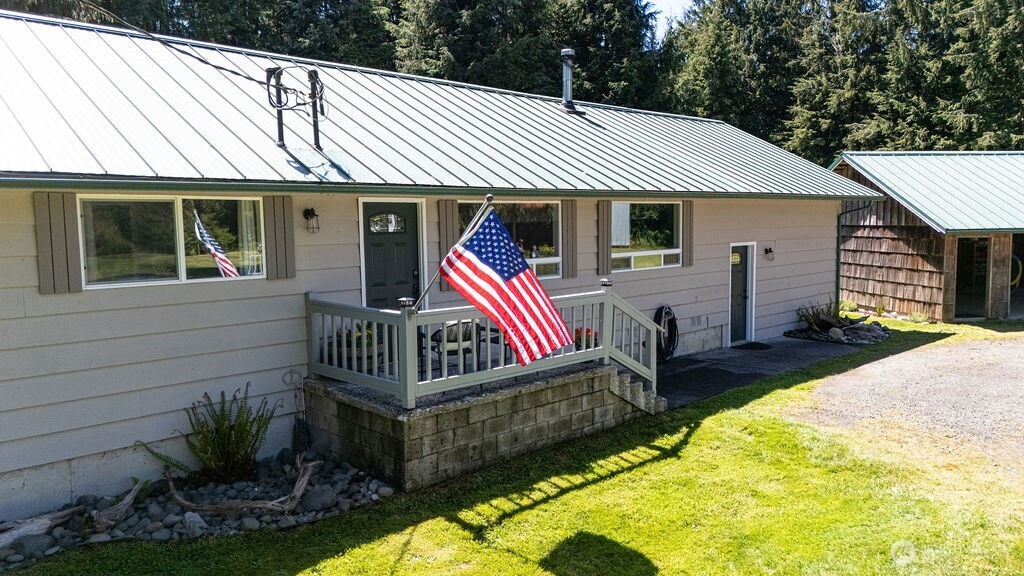 1399 Mora Road Property Photo 4