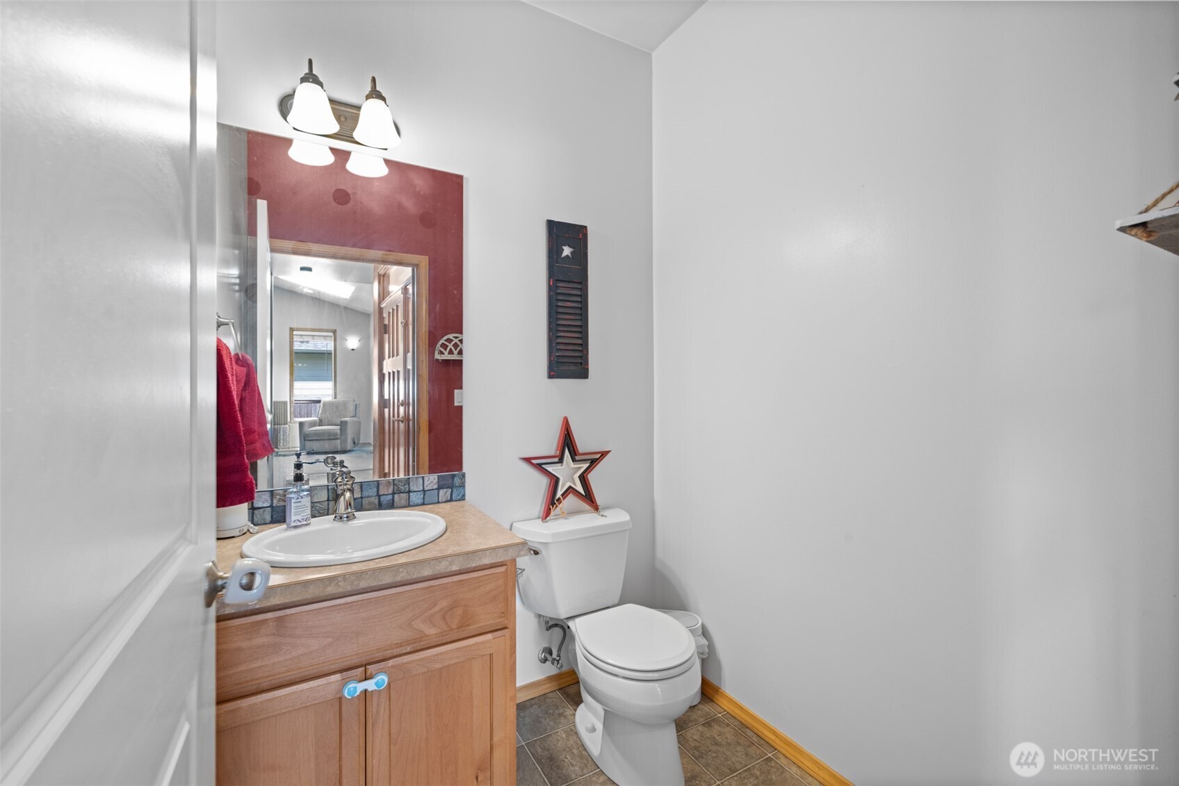 2201 W 16th Street Property Photo 24