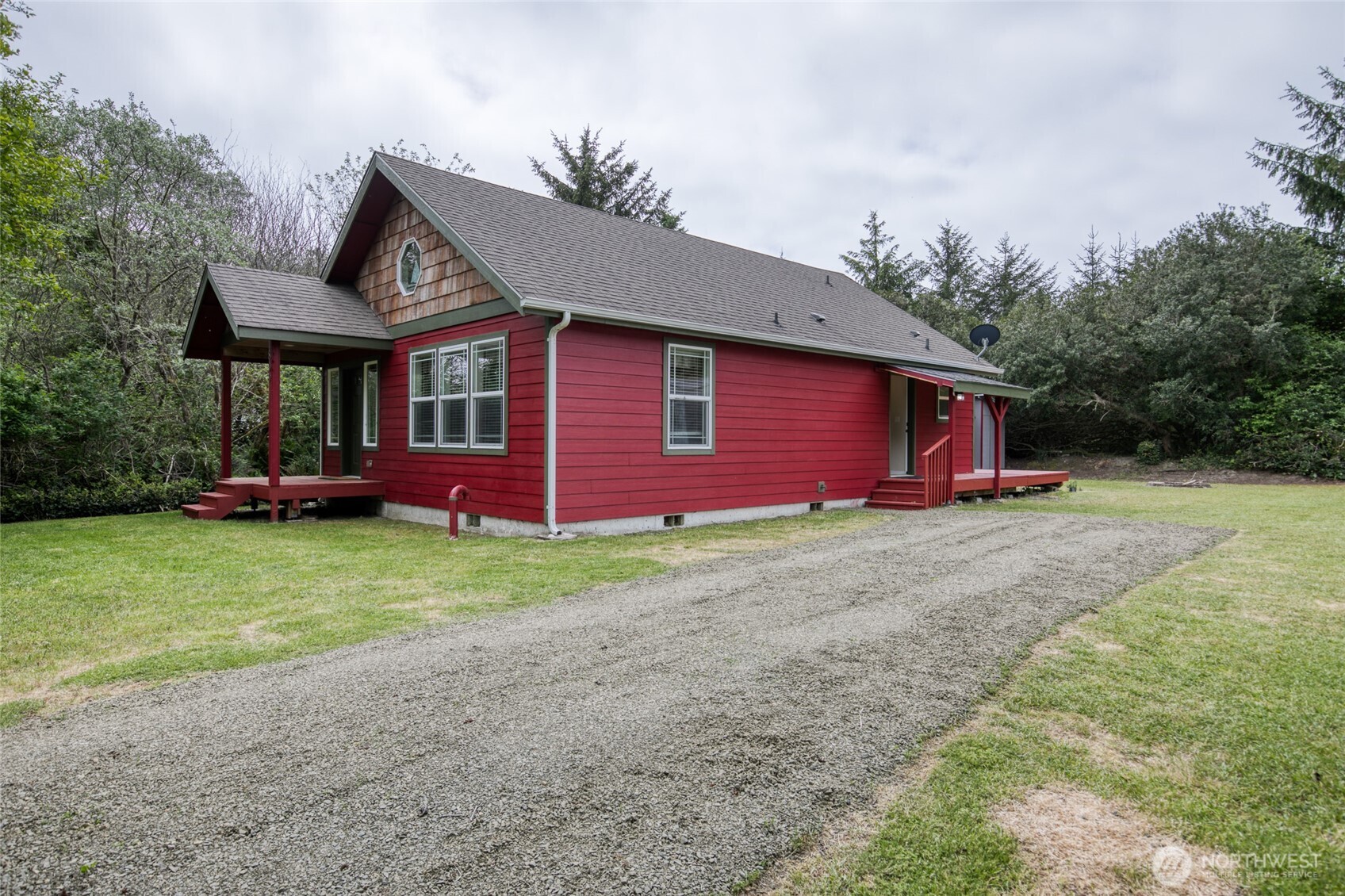 899 Wawona Avenue Property Photo 3
