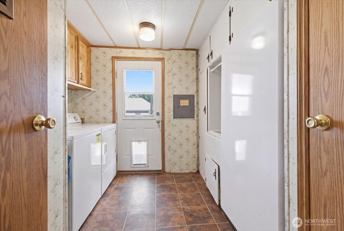 415 Sunny Drive Property Photo 16