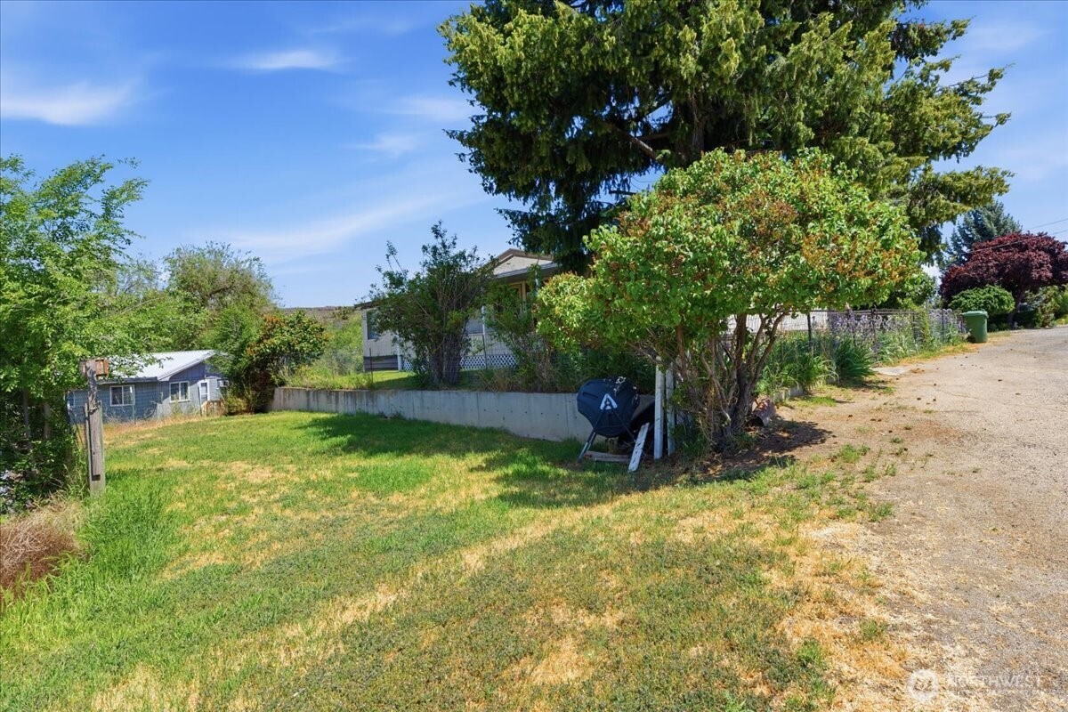 415 Sunny Drive Property Photo 29