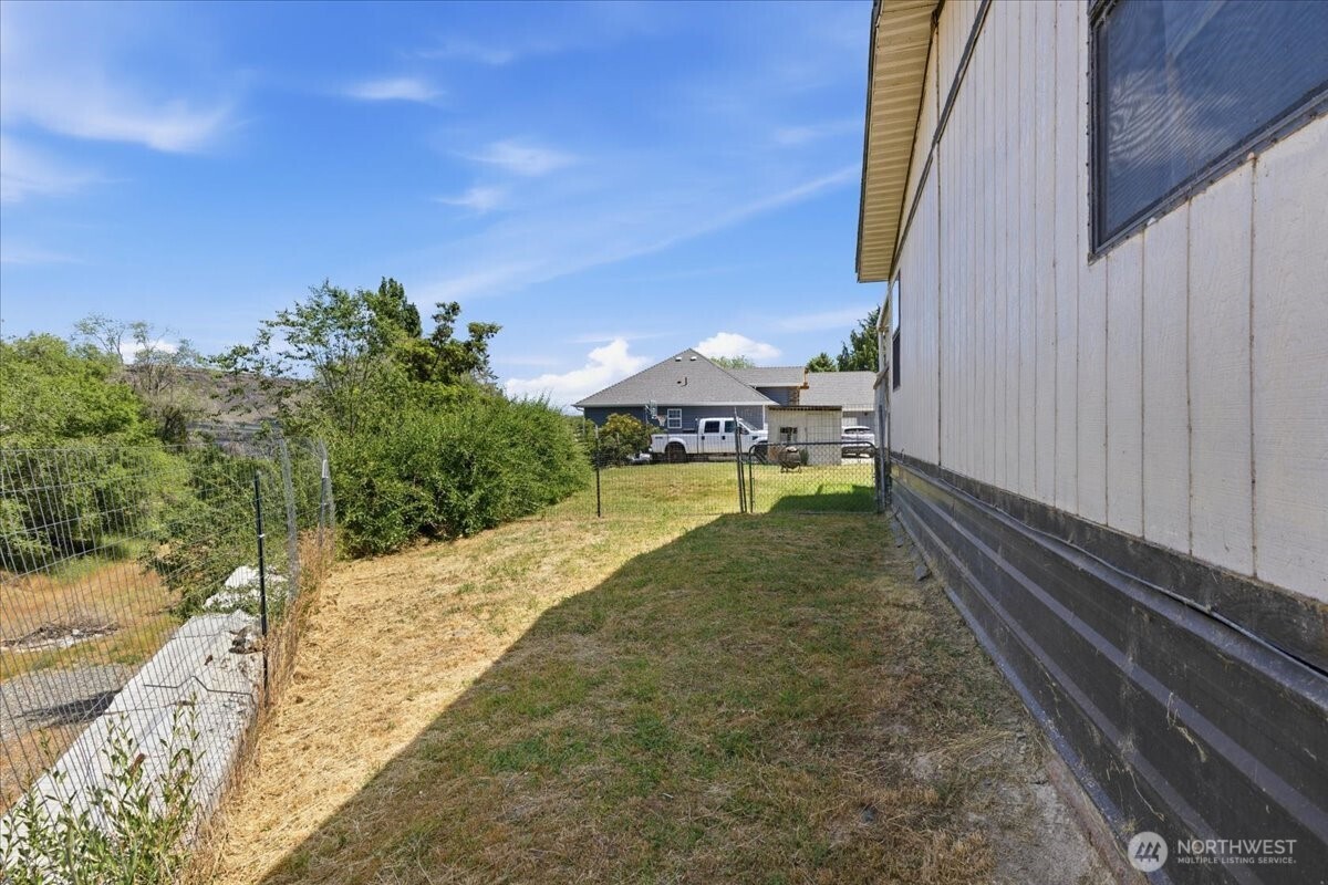 415 Sunny Drive Property Photo 31