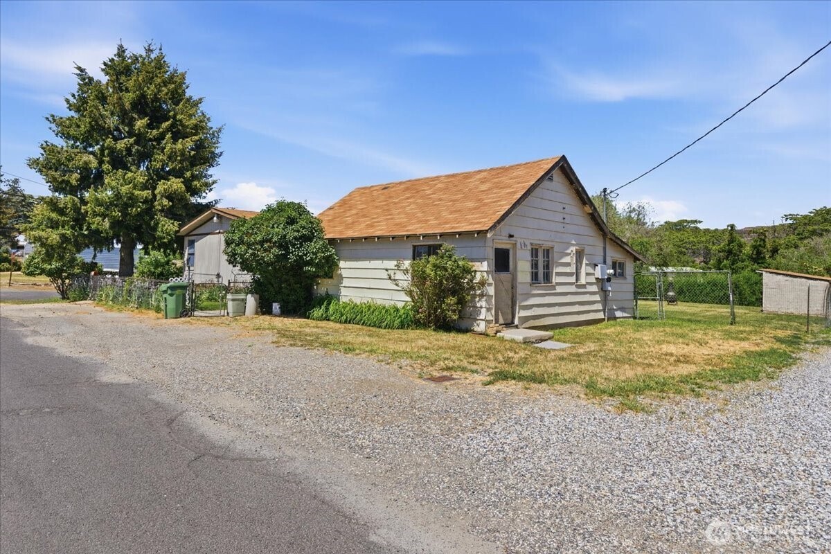 415 Sunny Drive Property Photo 34
