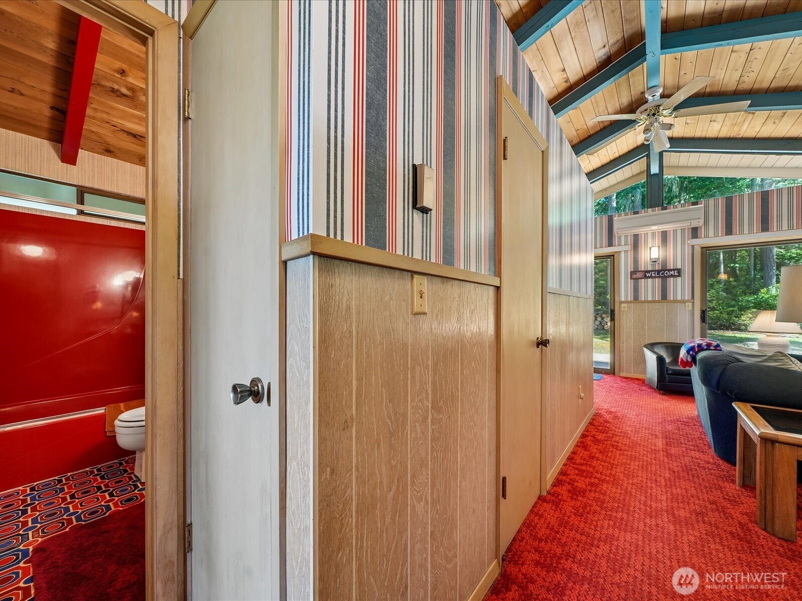 11104 Leschi Circle Property Photo 24